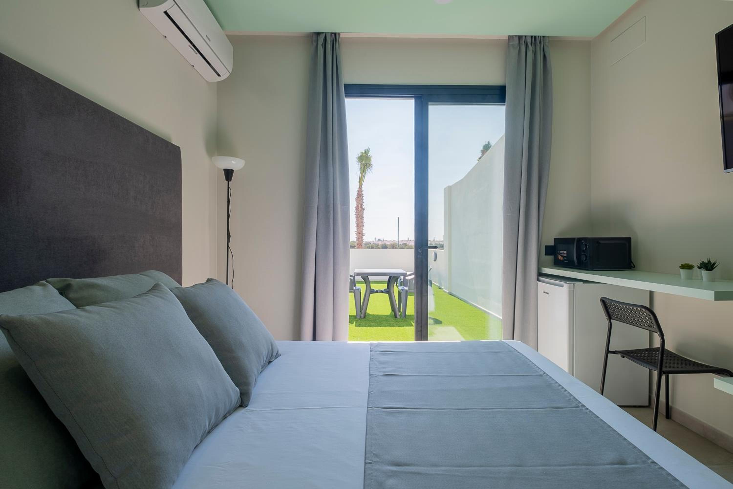 Double Room - Photo 11