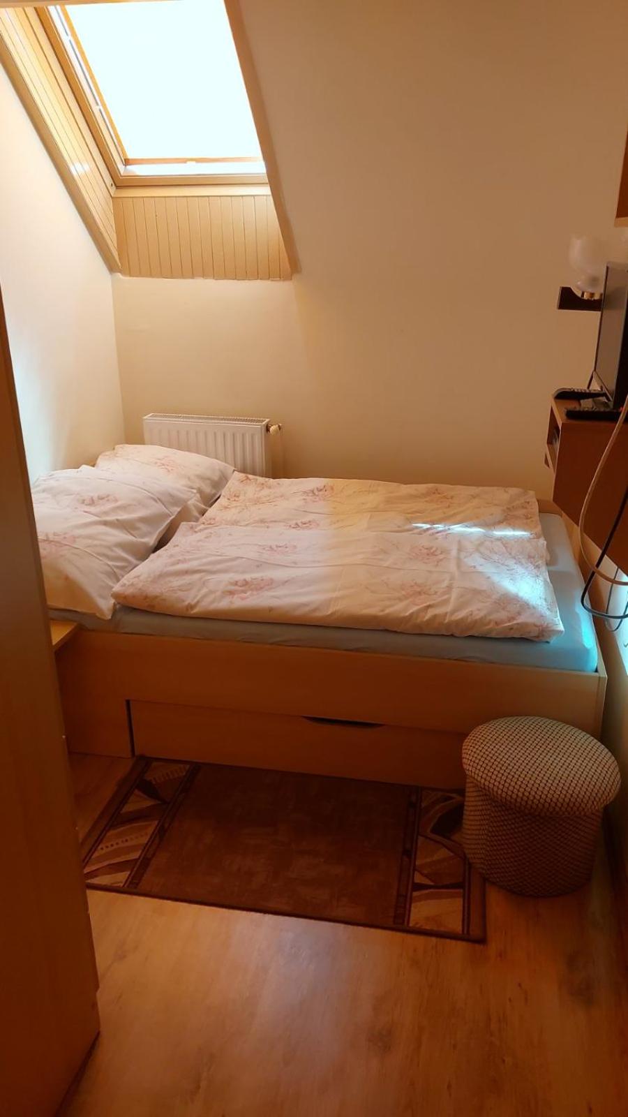 Small Double or Twin Room photo 1