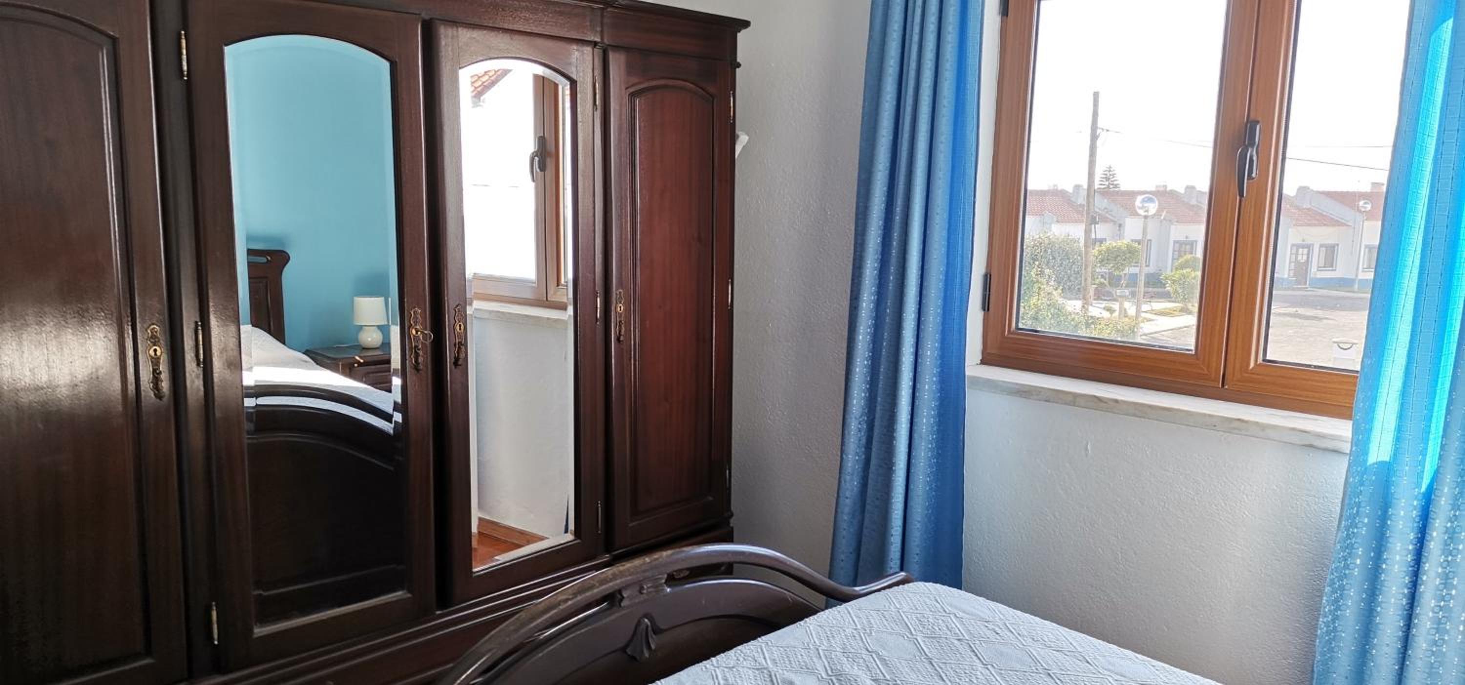 Two-Bedroom Apartment - Photo 25