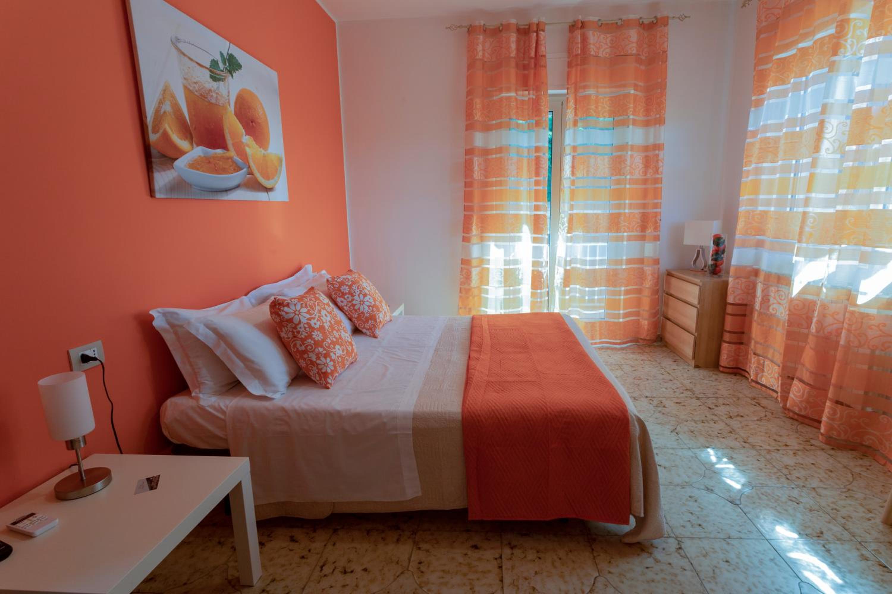 Deluxe Double or Twin Room - Photo 10