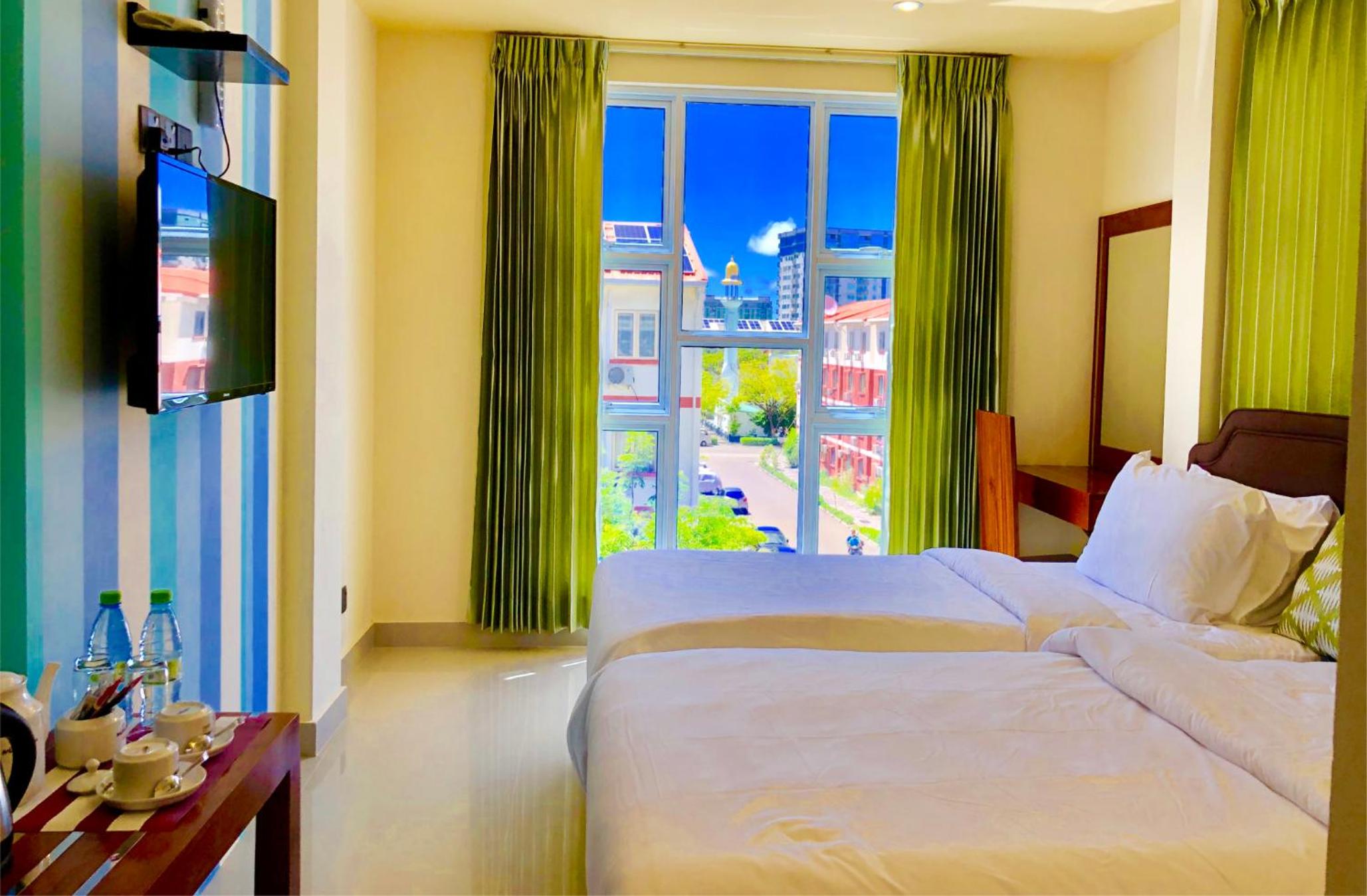 Twin Room with City View