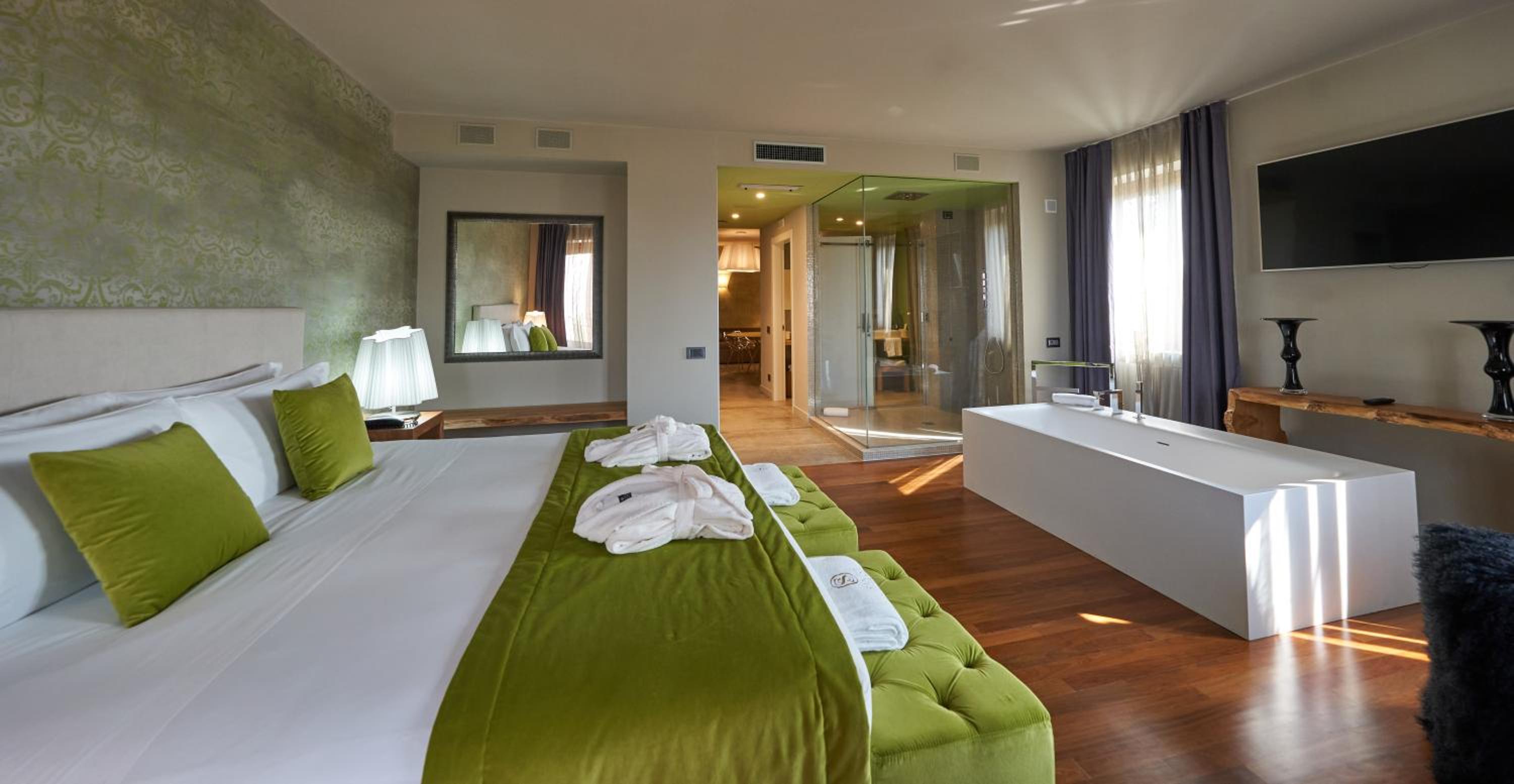 Superior Suite photo 2