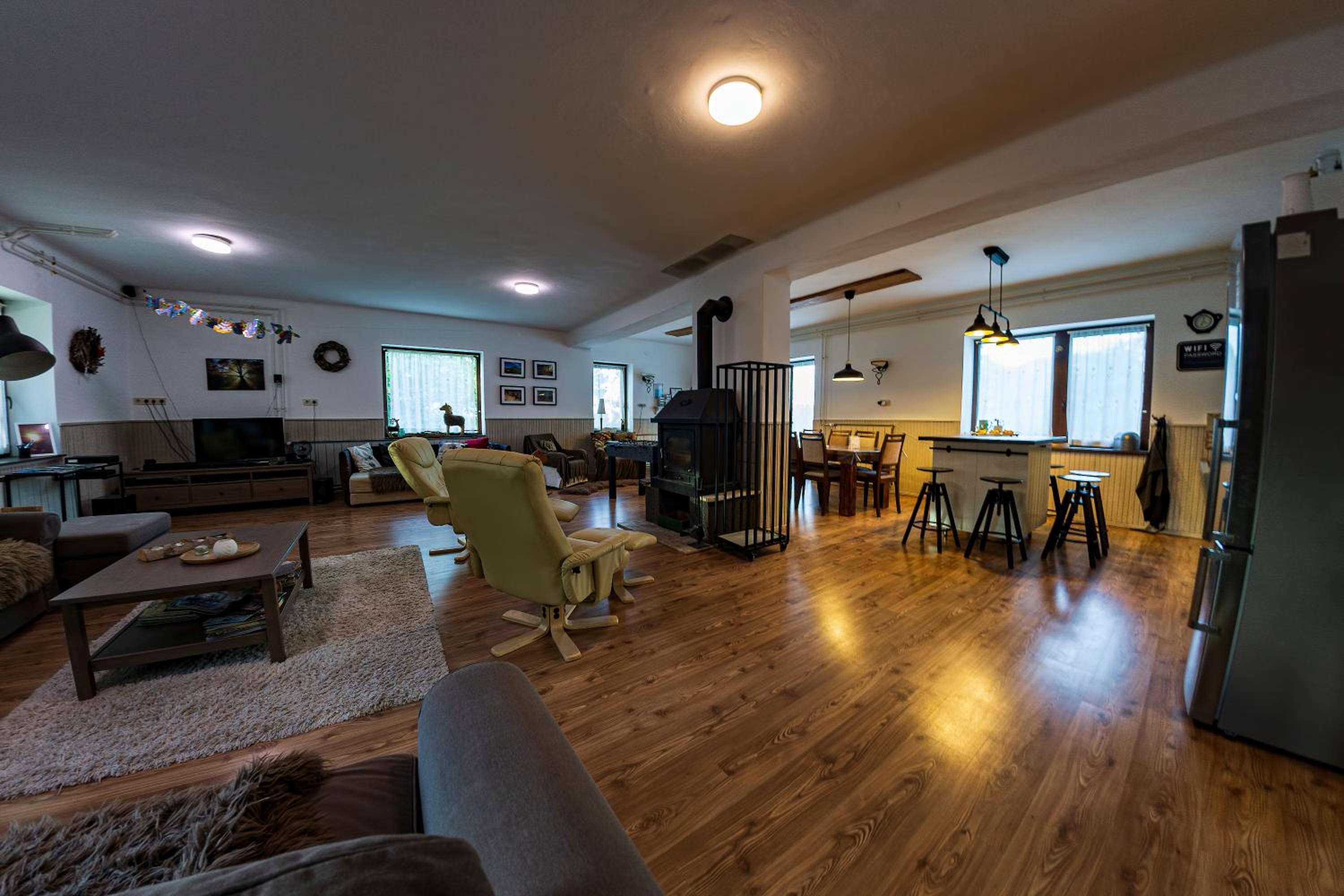 Apartment with Mountain View photo 2