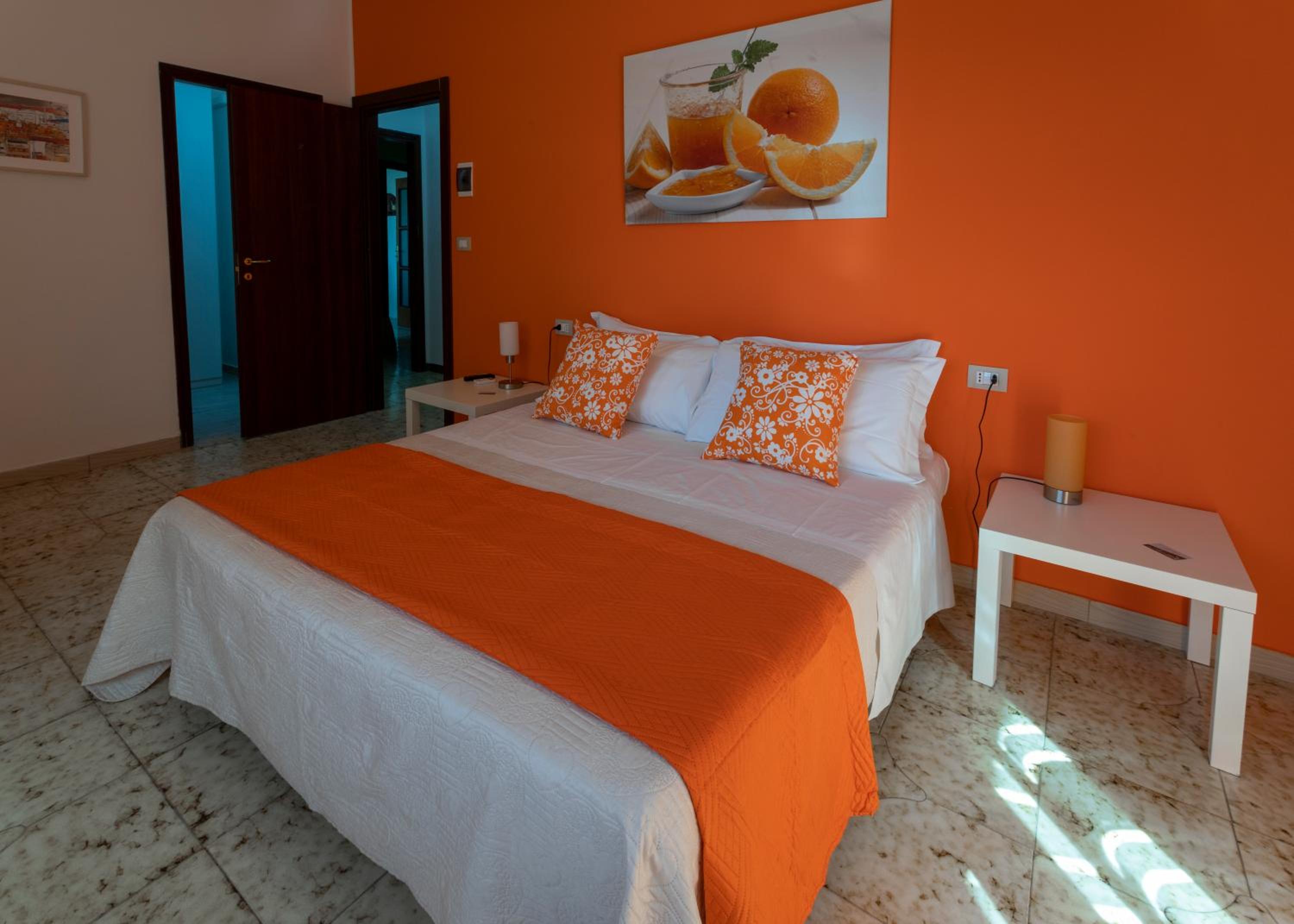 Deluxe Double or Twin Room - Photo 12