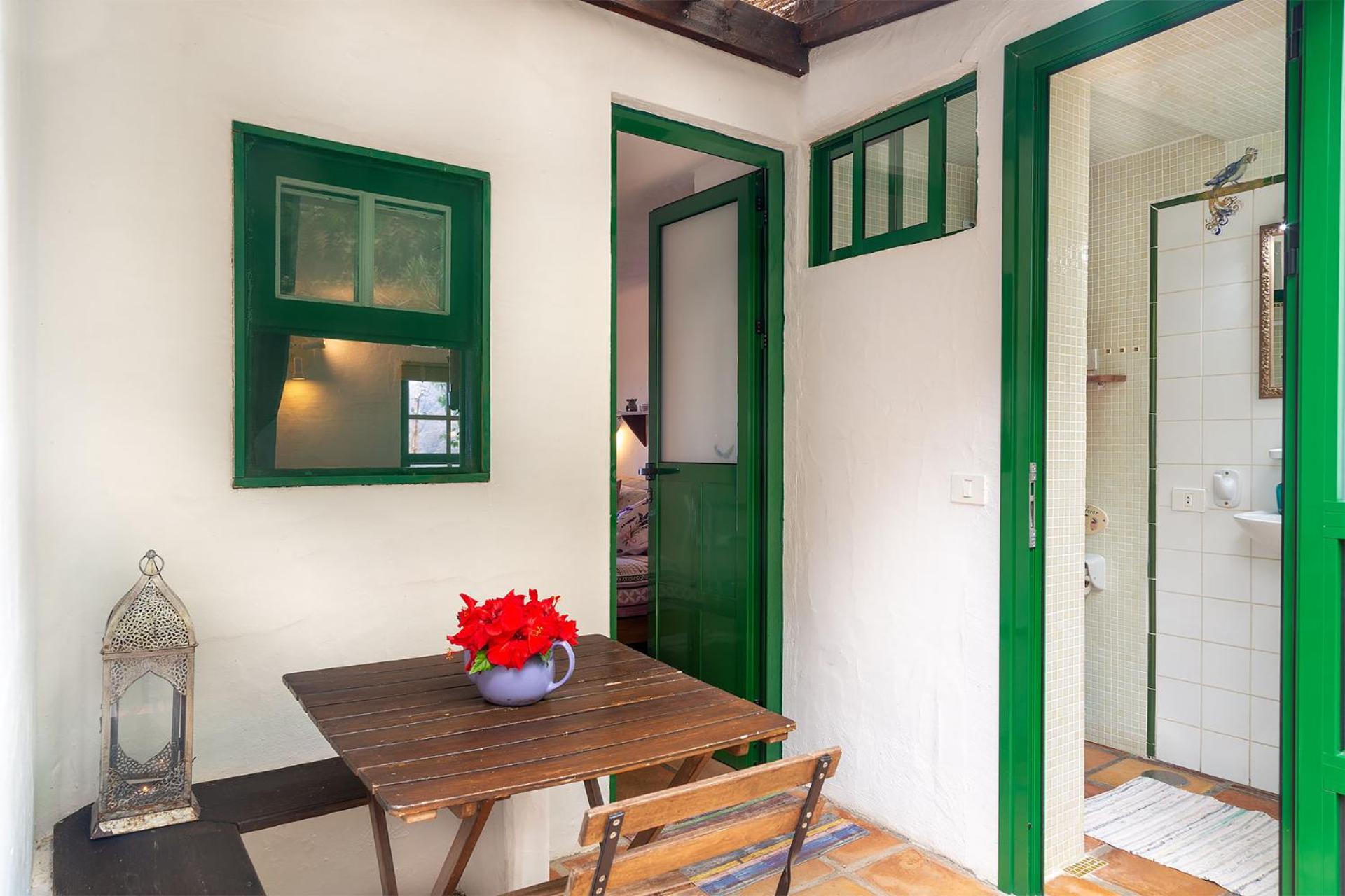 One-Bedroom Apartment (1 - 2 Adults) photo 3