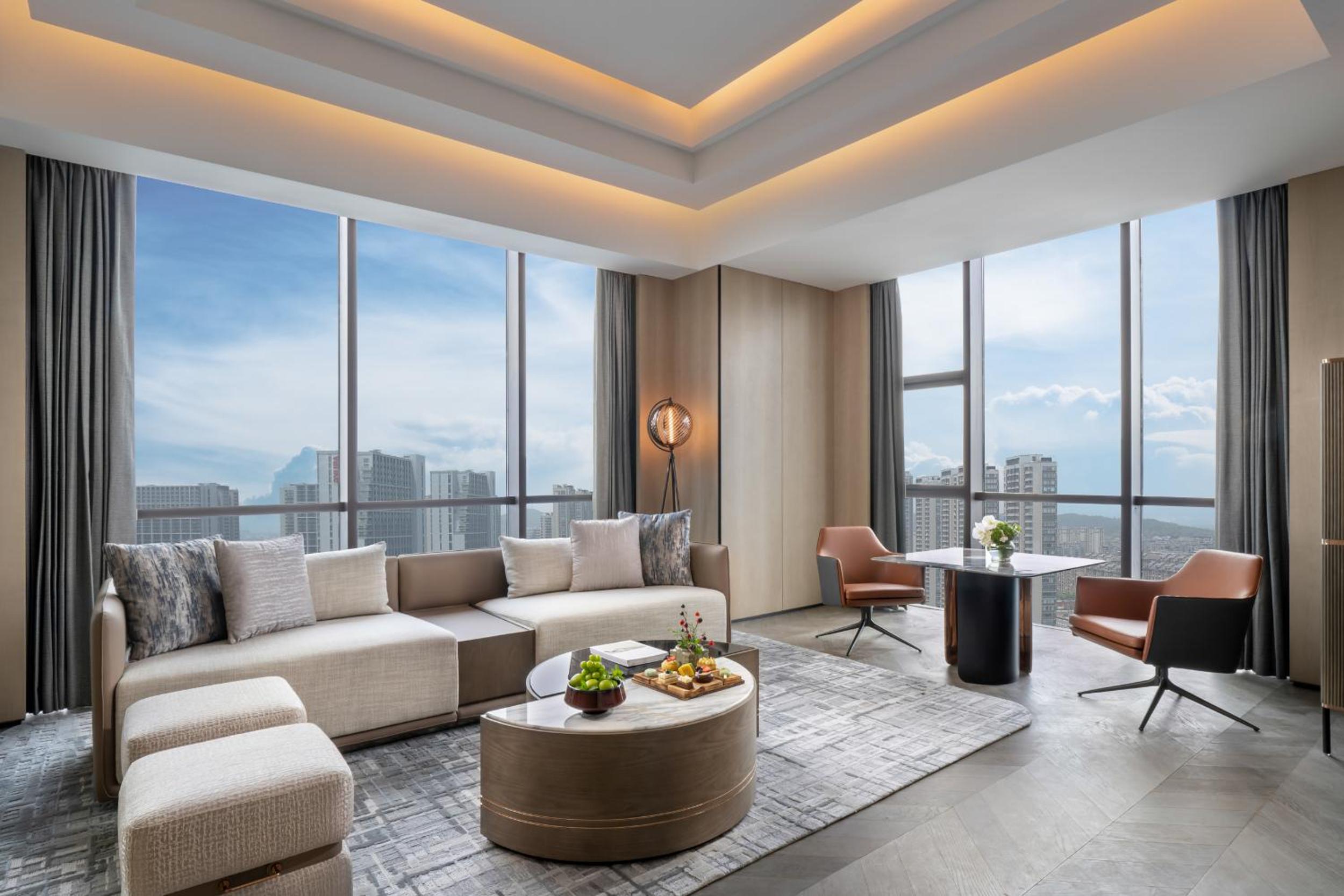 One-Bedroom Suite - Photo 1