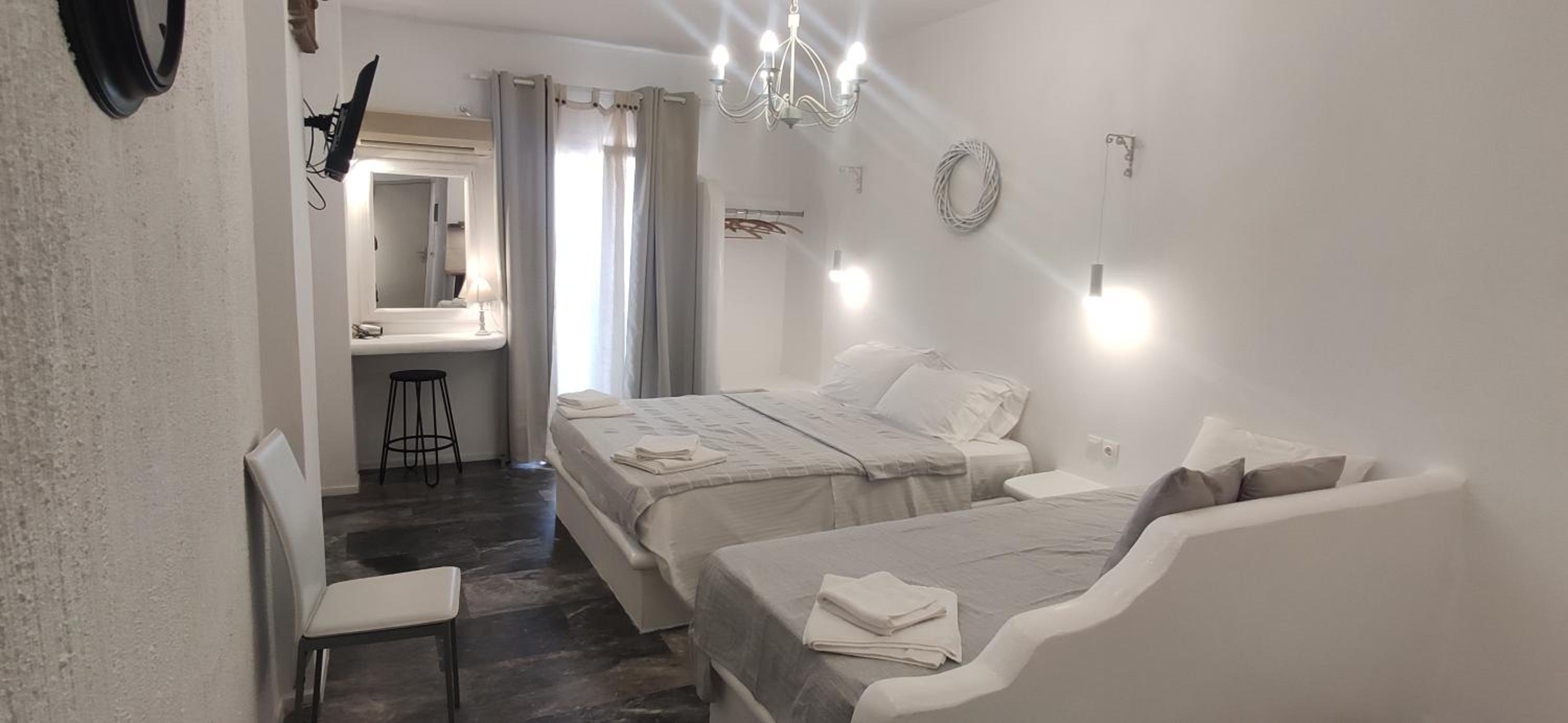 Superior Triple Room with Sea View - Photo 1