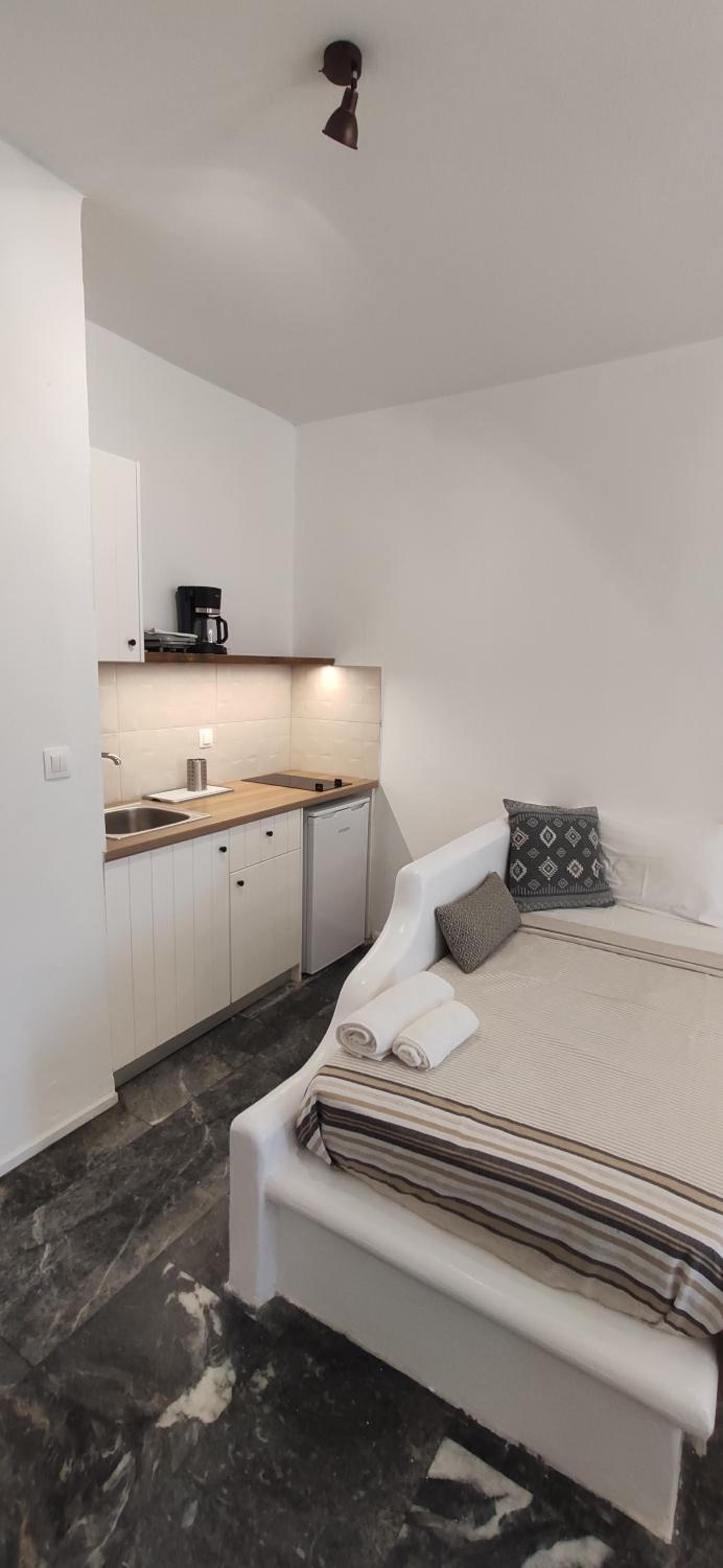Superior Family Studio - Photo 1