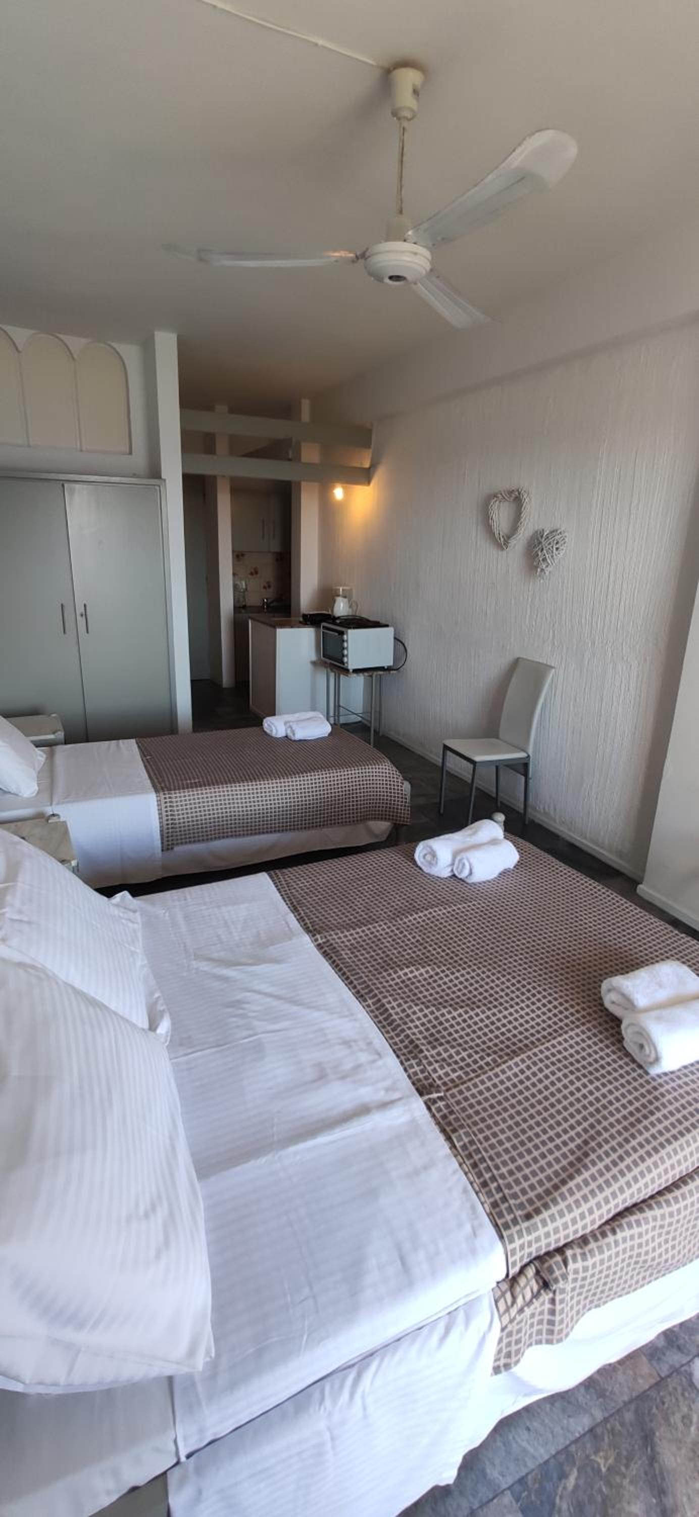 Studio with Sea View (3 Adults) - Photo 6