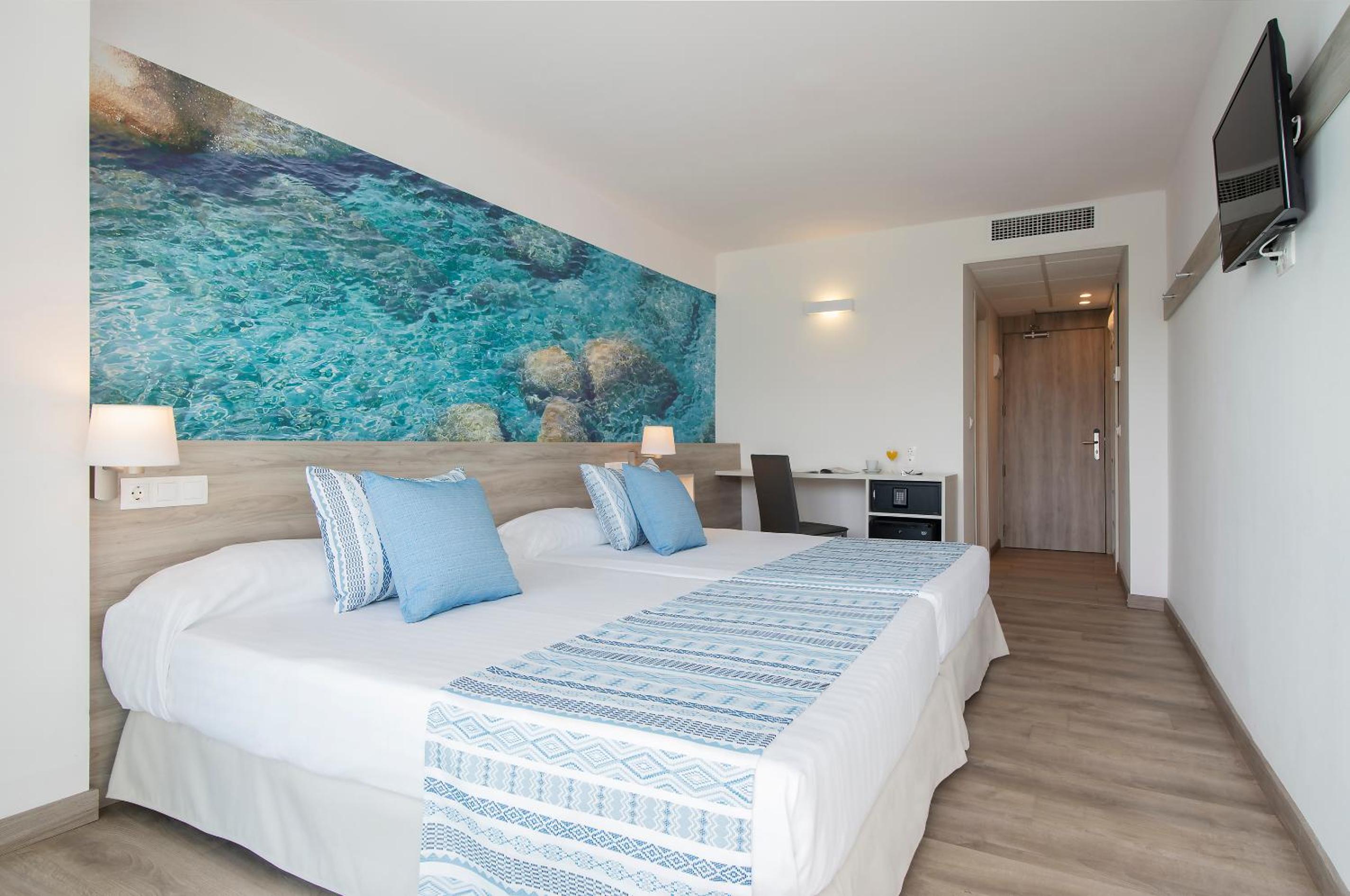 Double Room with Pool View