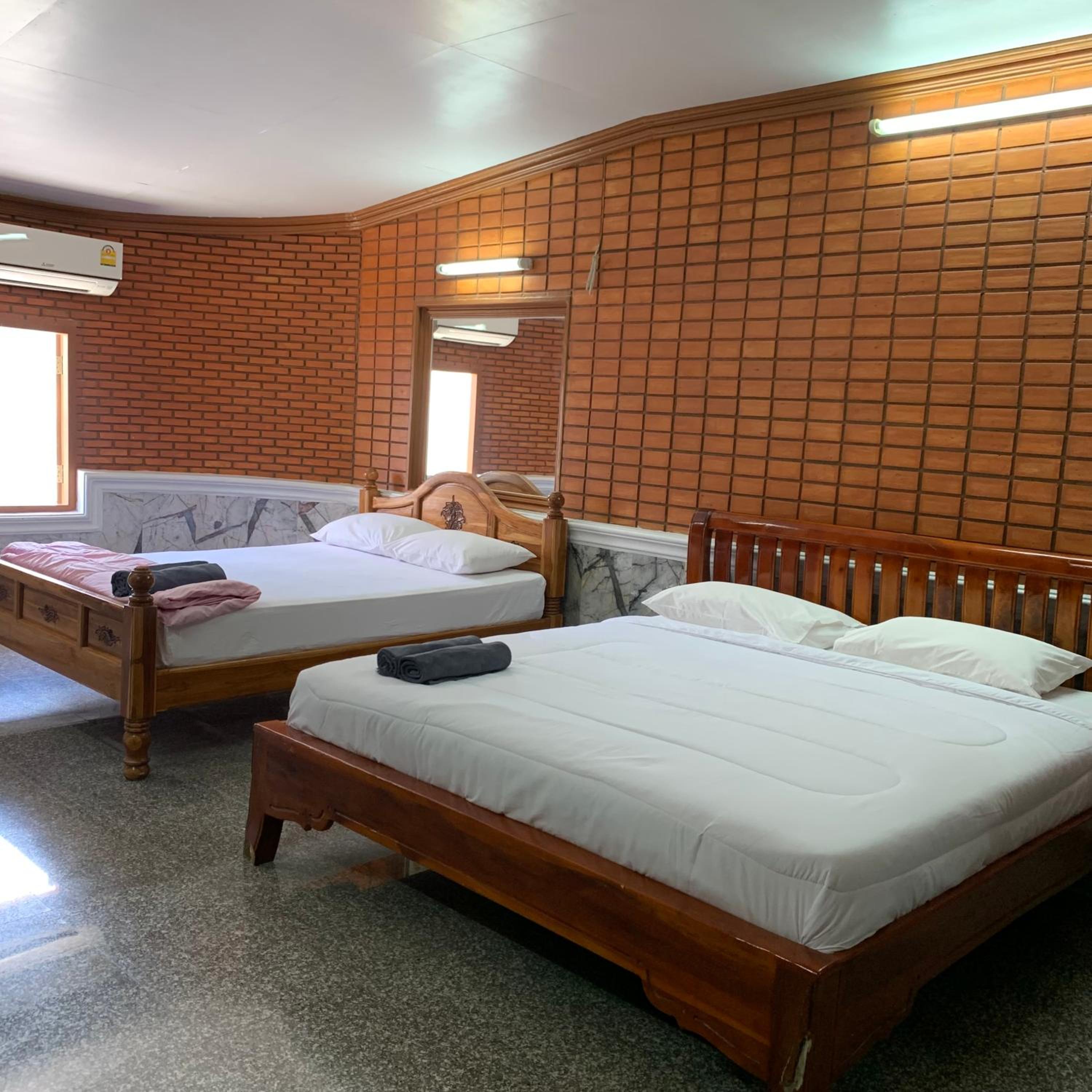 Classic Quadruple Room photo 3