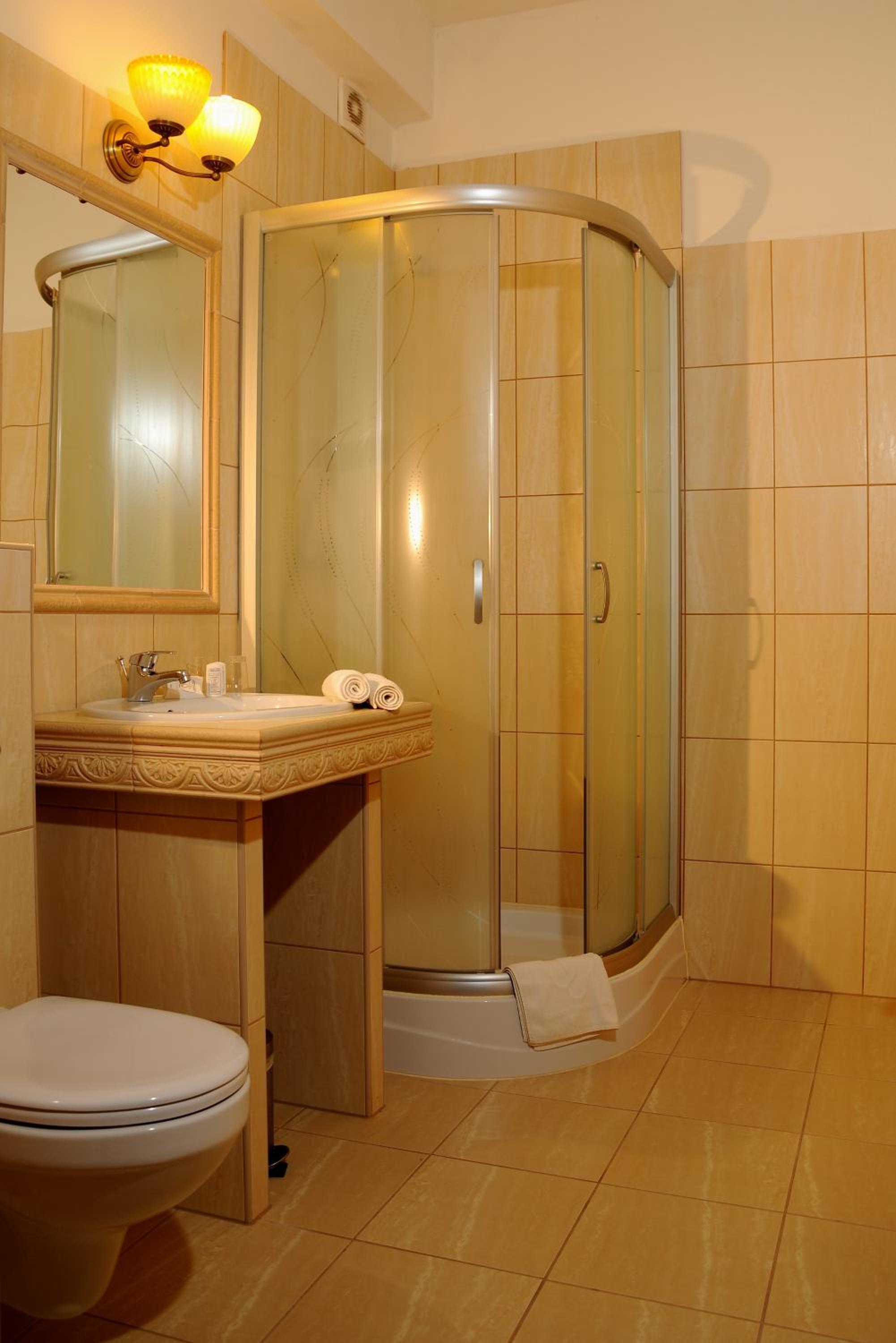 Double or Twin Room - Photo 4