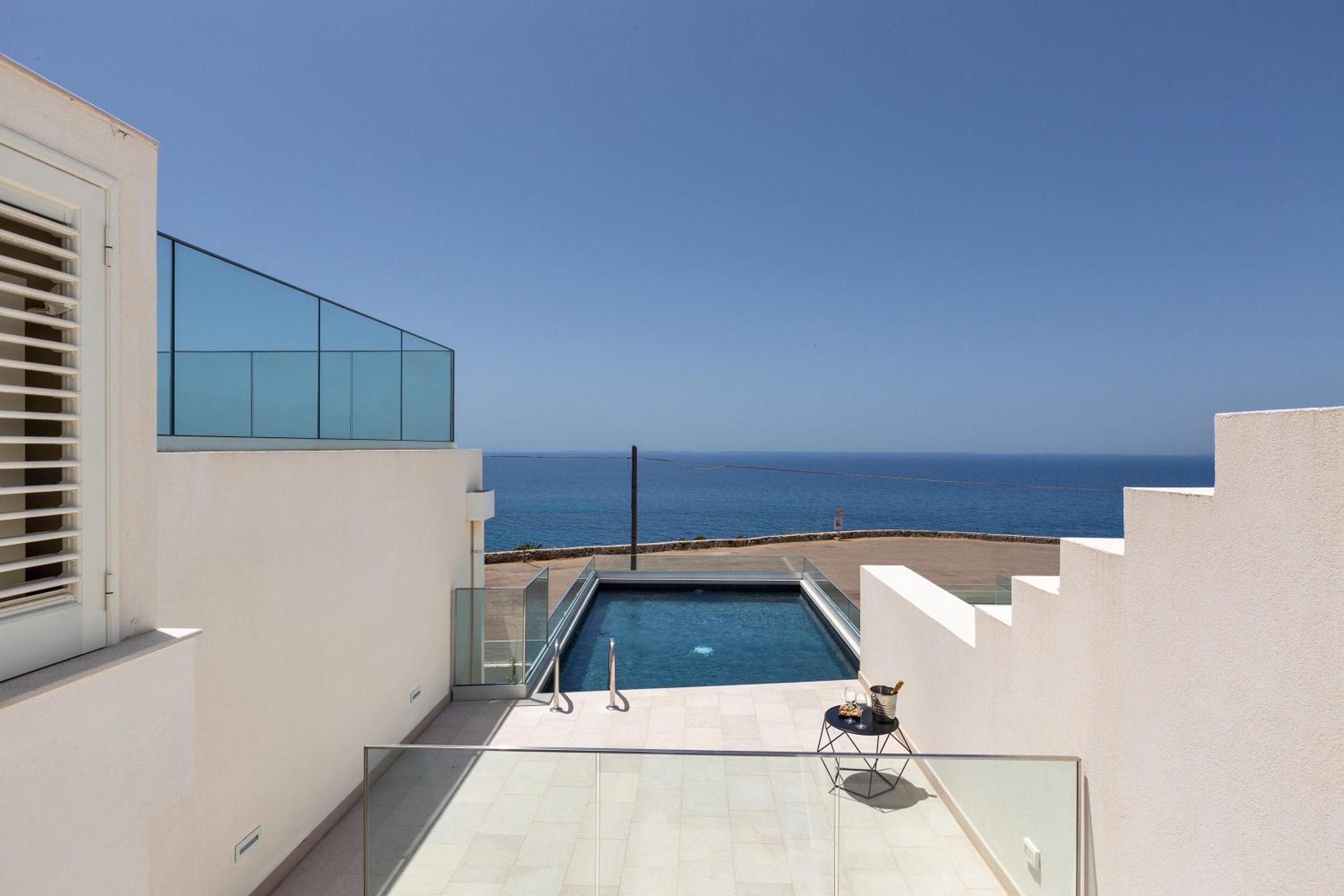 Three-Bedroom Villa photo 2