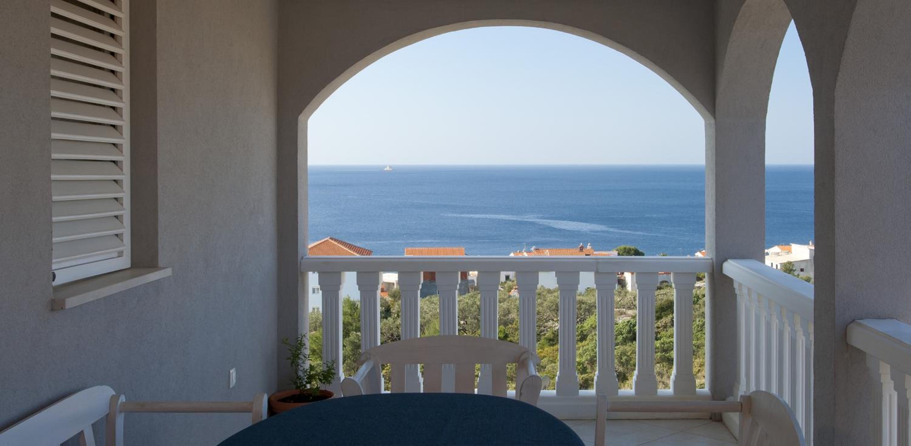 Two-Bedroom Apartment with Sea View photo 2