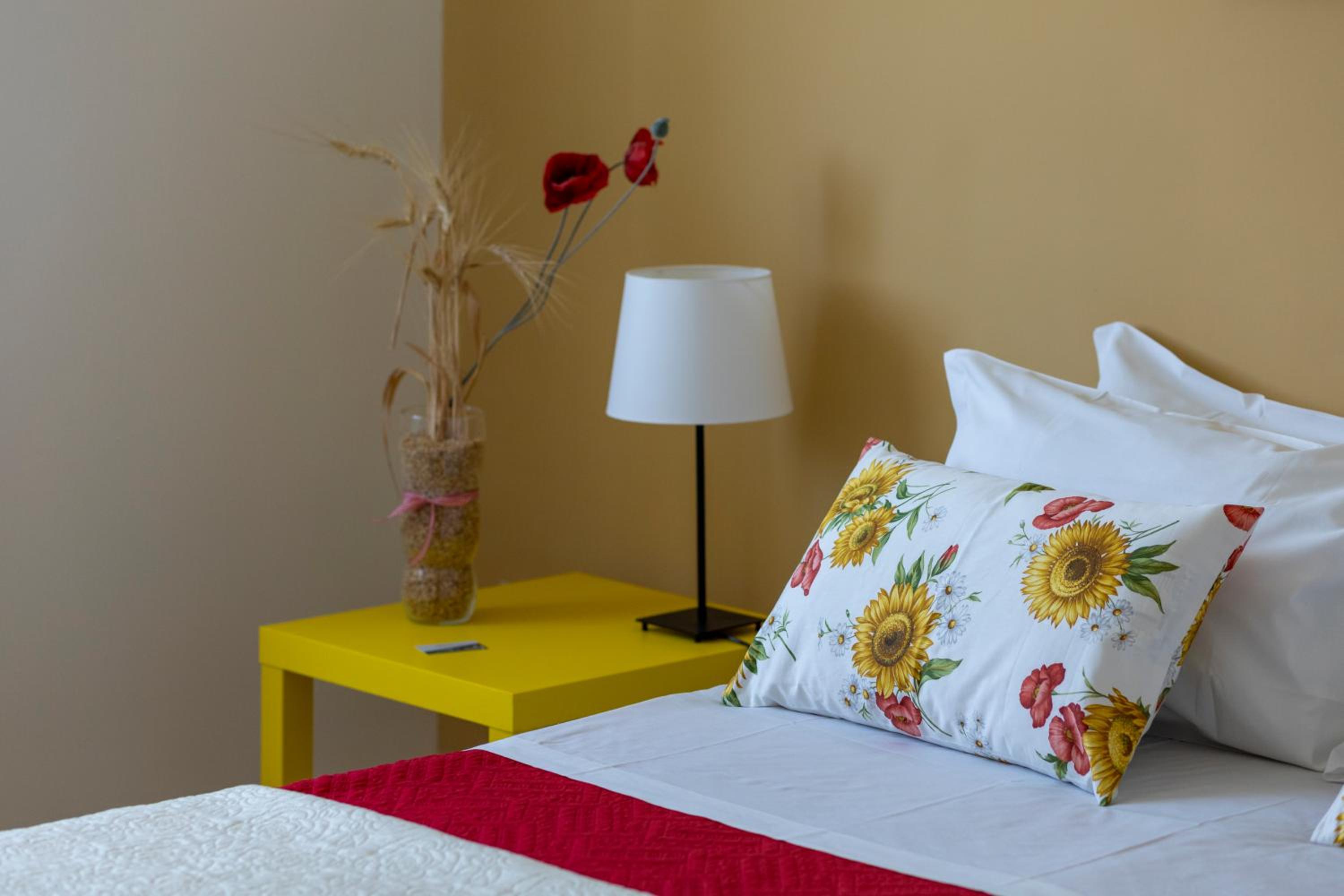 Large Double or Twin Room - Photo 4