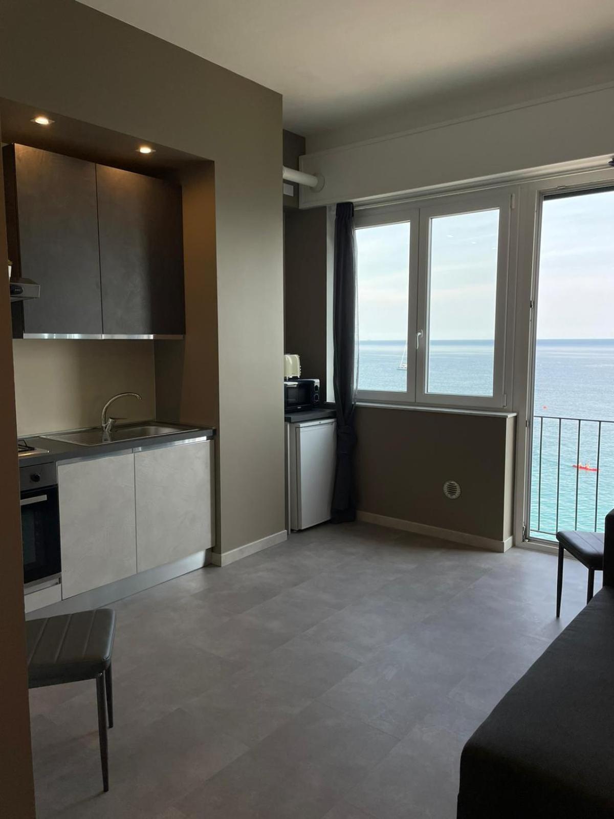 Apartment with Sea View photo 2