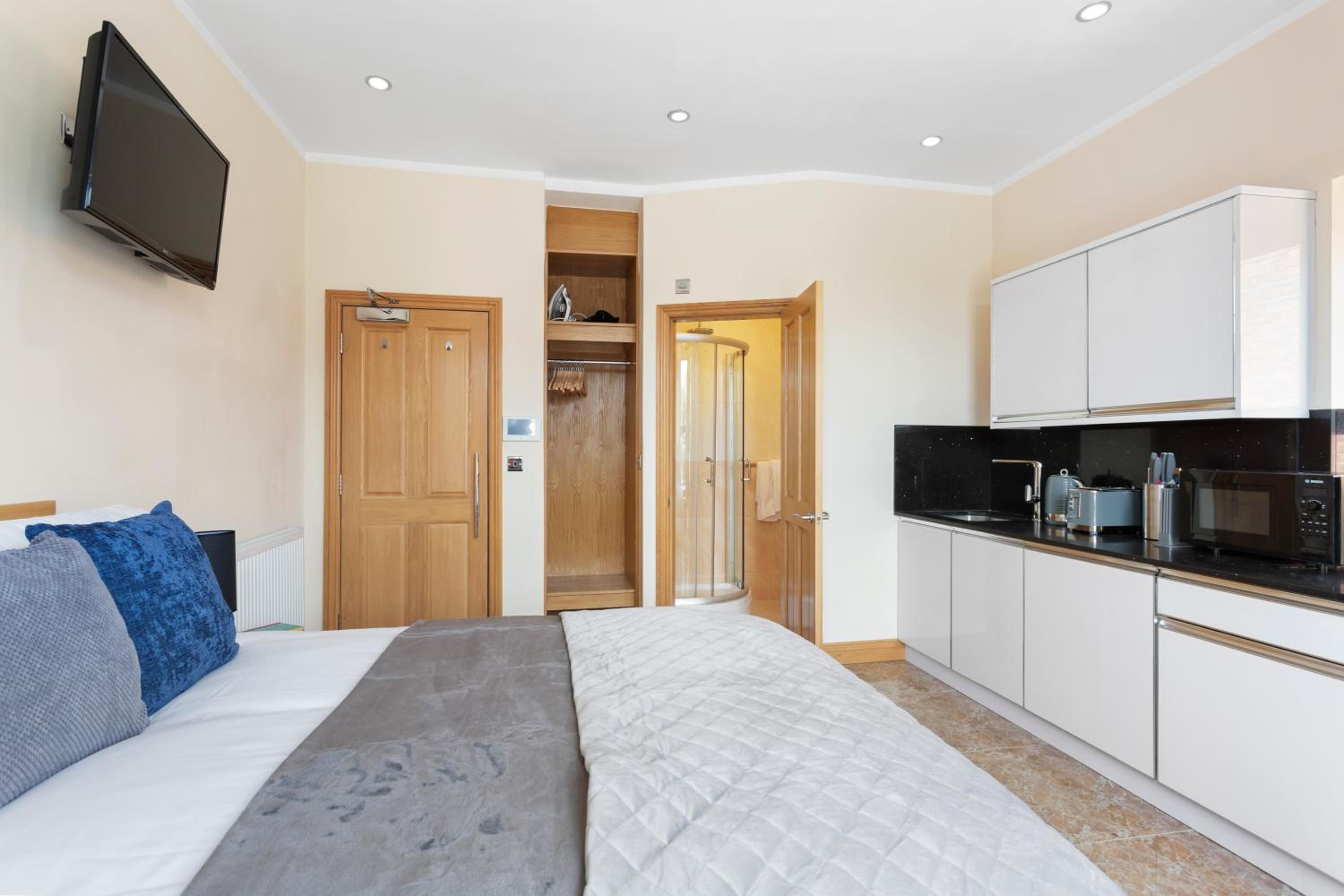 Standard Apartment