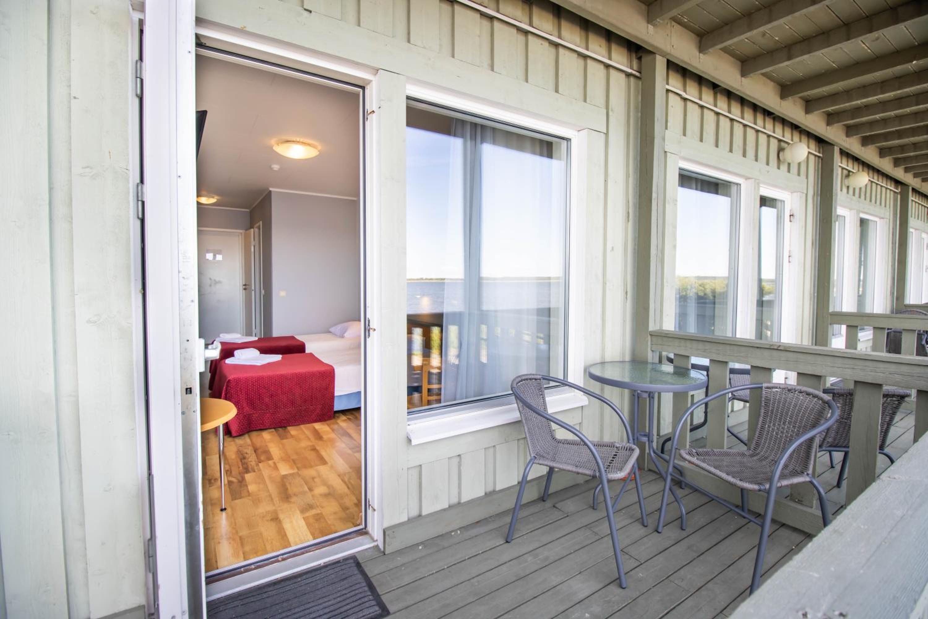 Double/Twin Room With Sea View photo 3