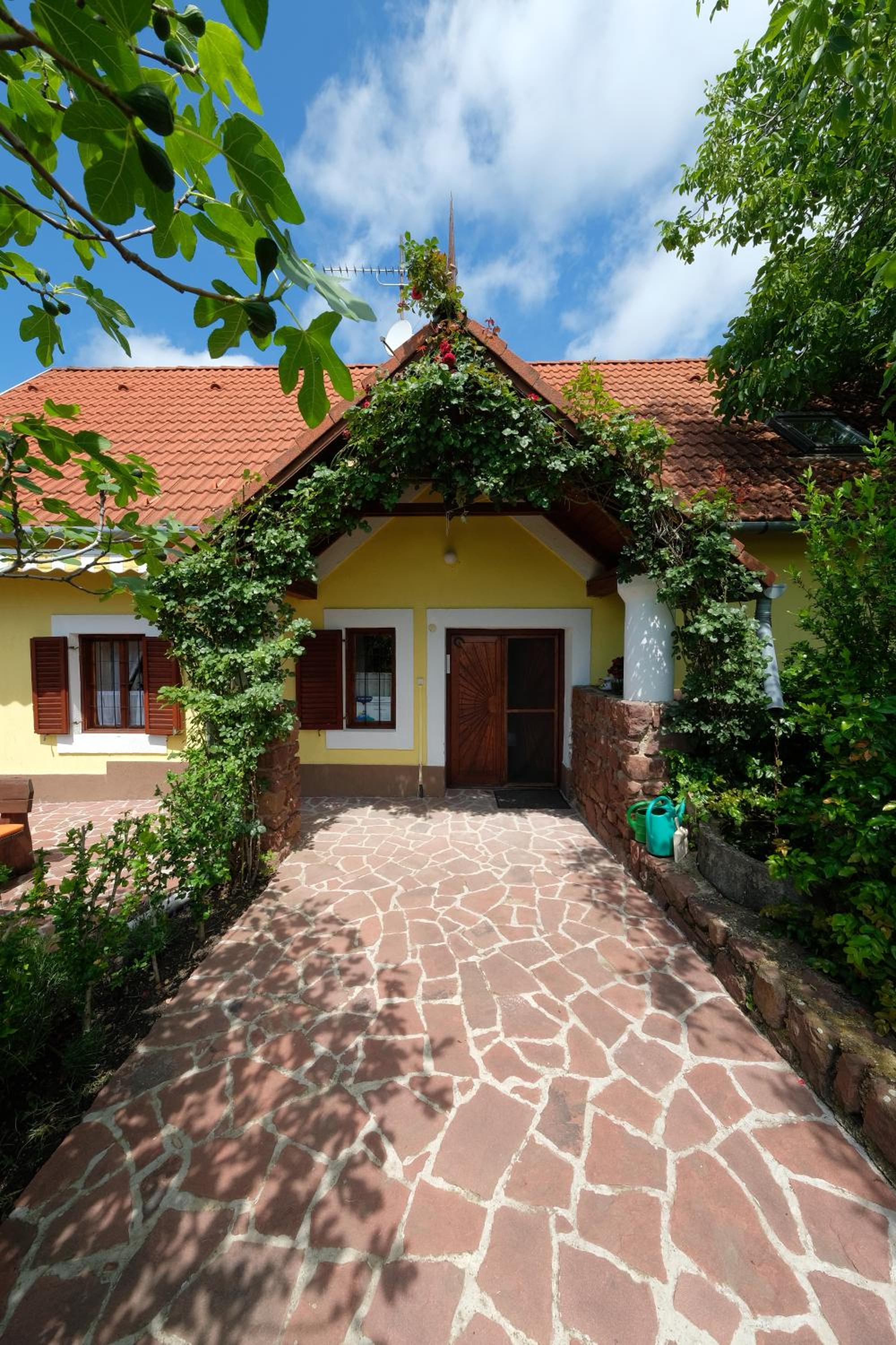 Three-Bedroom House photo 3