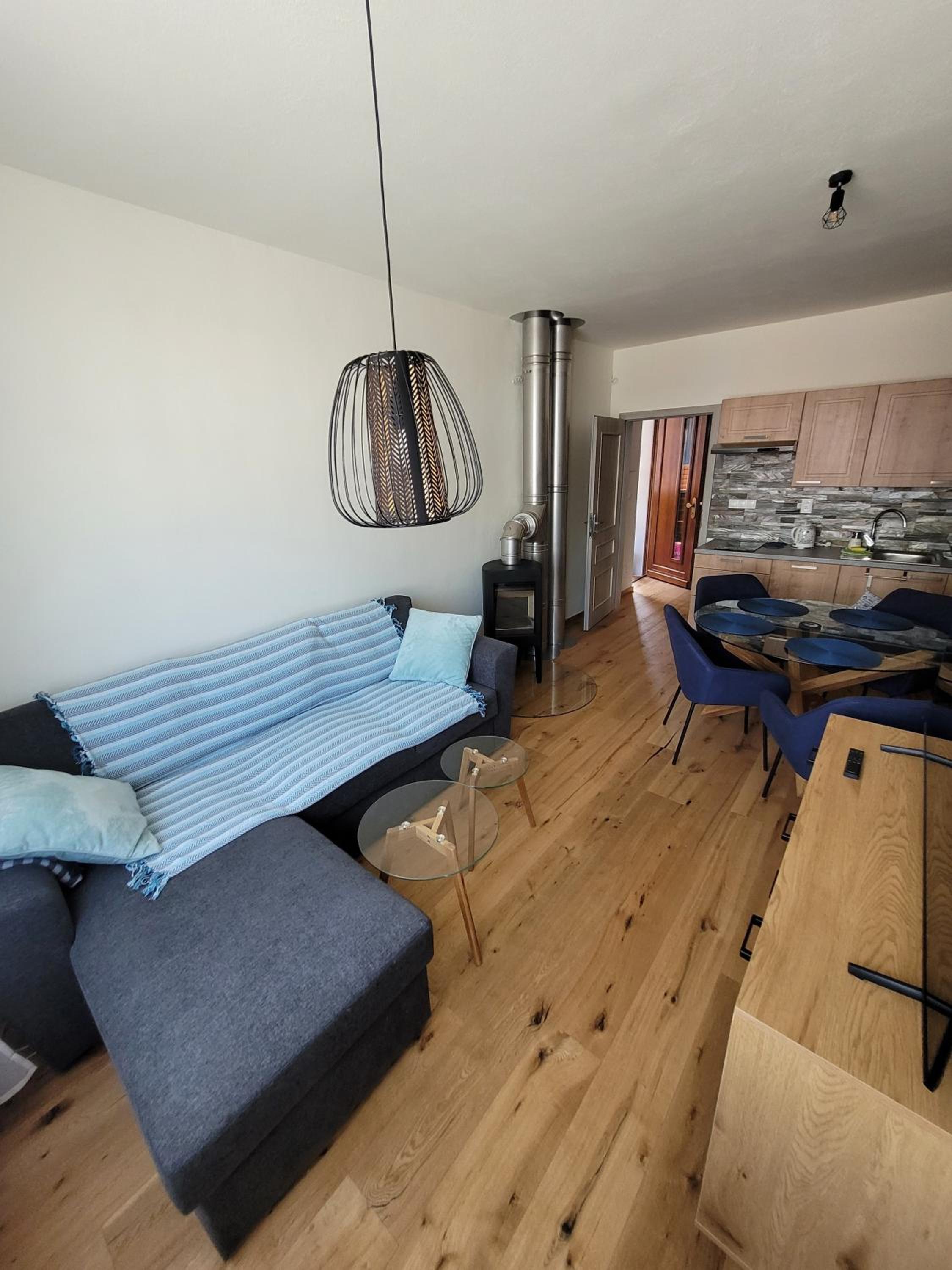 Two-Bedroom Apartment - Photo 7