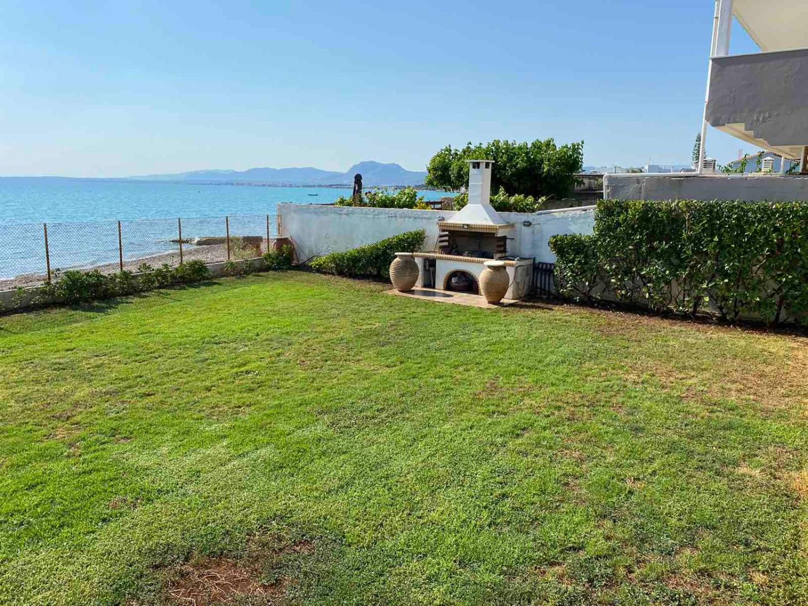 Villa - Beach Front - Photo 32