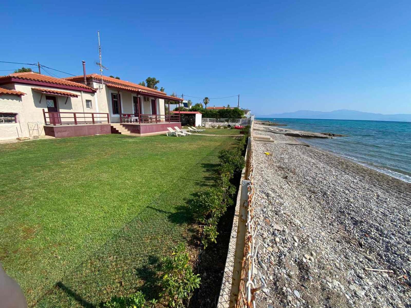 Villa - Beach Front - Photo 44