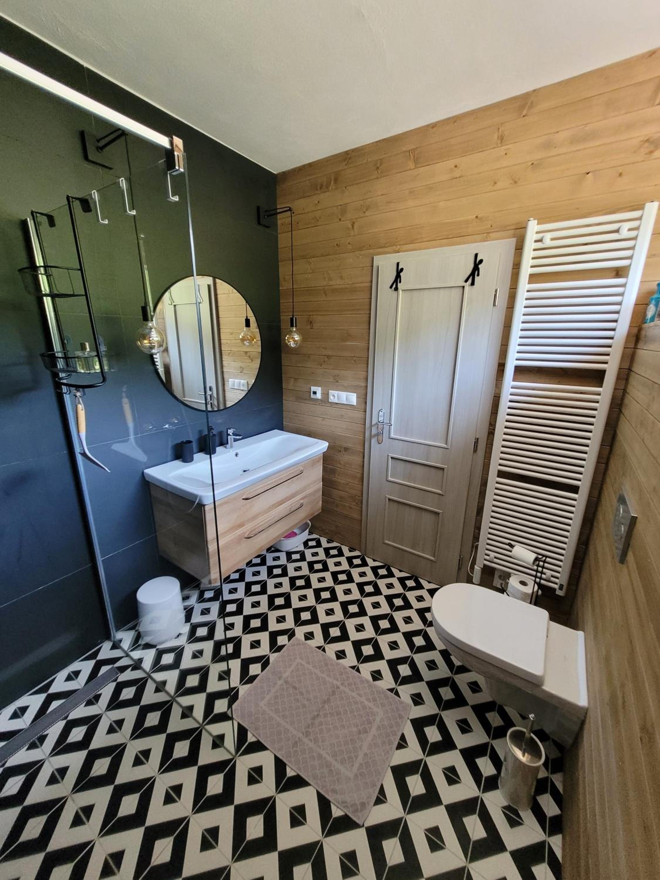 Two-Bedroom Apartment - Photo 2