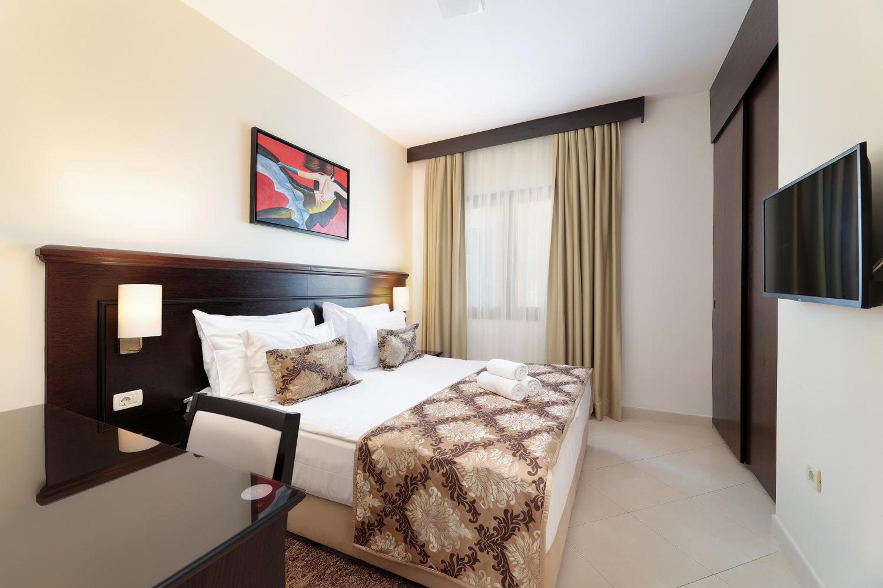 Superior Suite with Garden Terrace