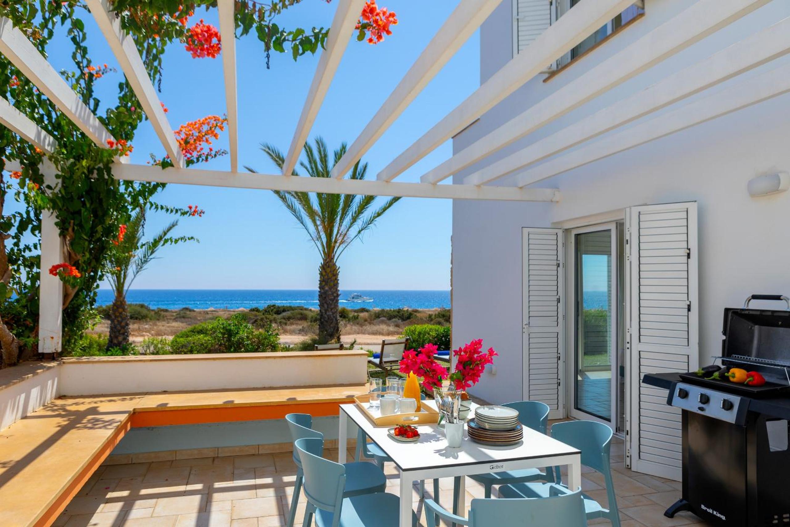 Villa with Sea View photo 2