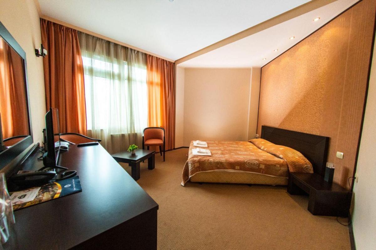 Deluxe Double Room photo 2