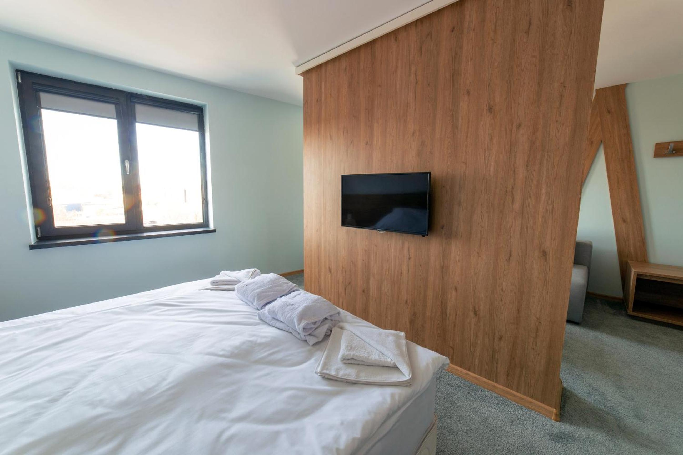 One-Bedroom Apartment - Photo 7