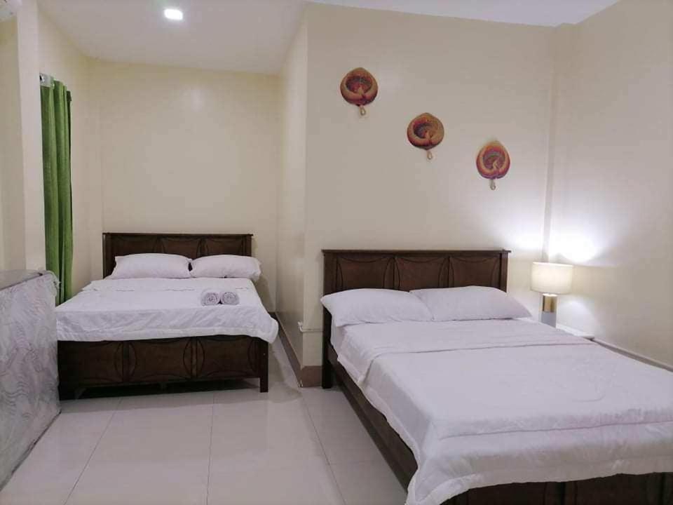 Four-Bedroom House photo 3