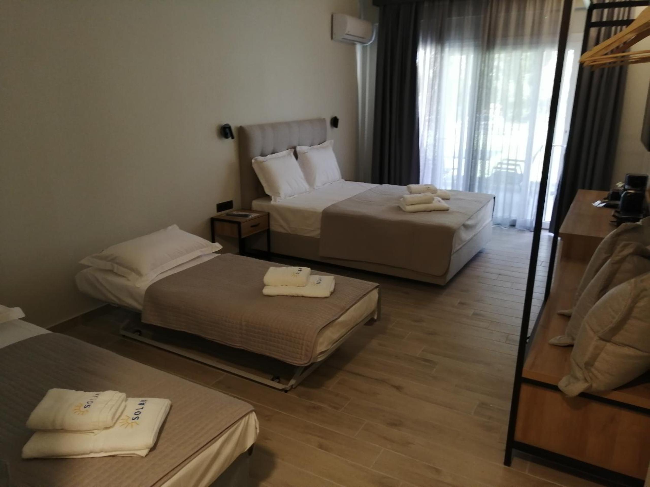 Deluxe Quadruple Room photo 2
