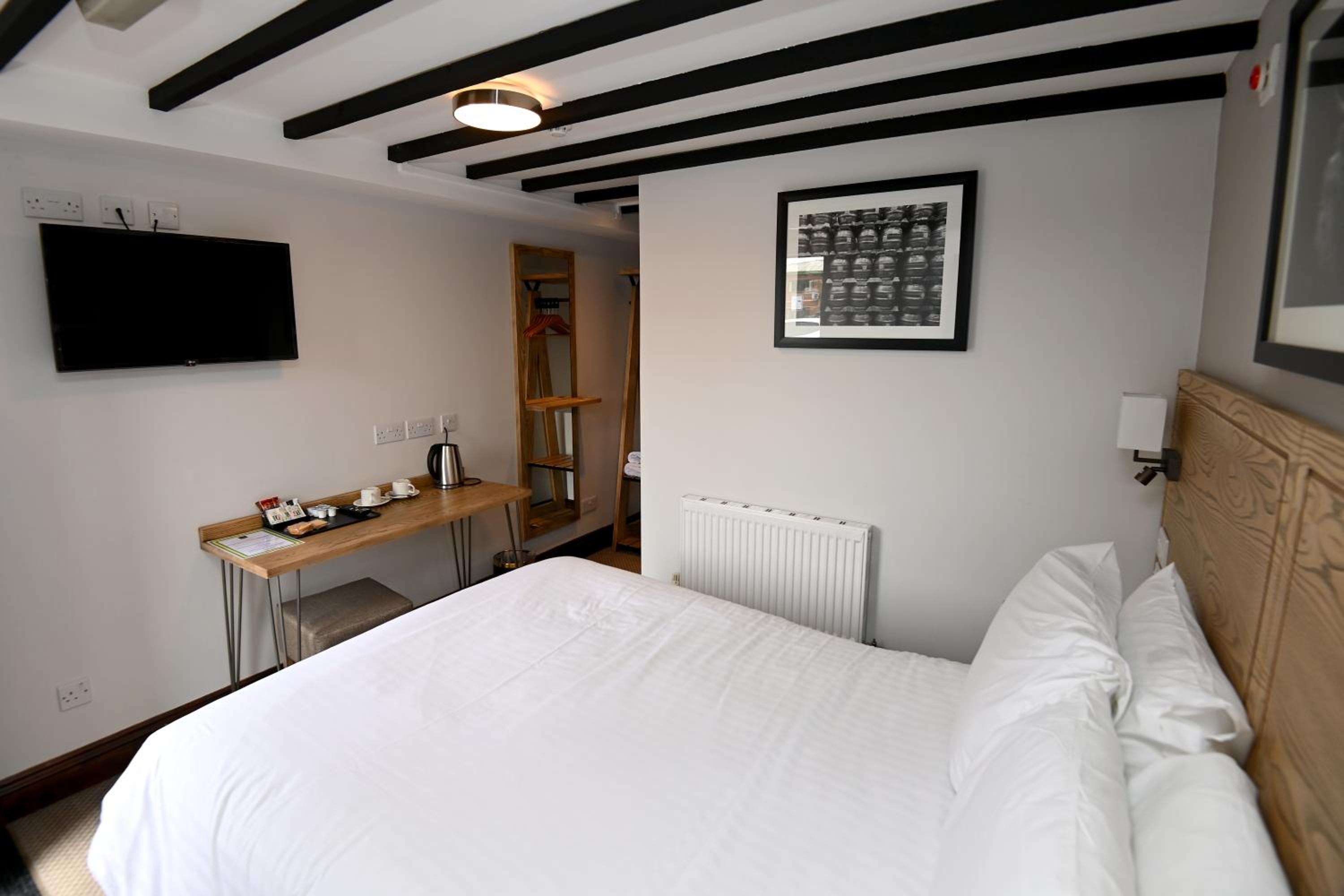 Standard Double Room - Photo 1