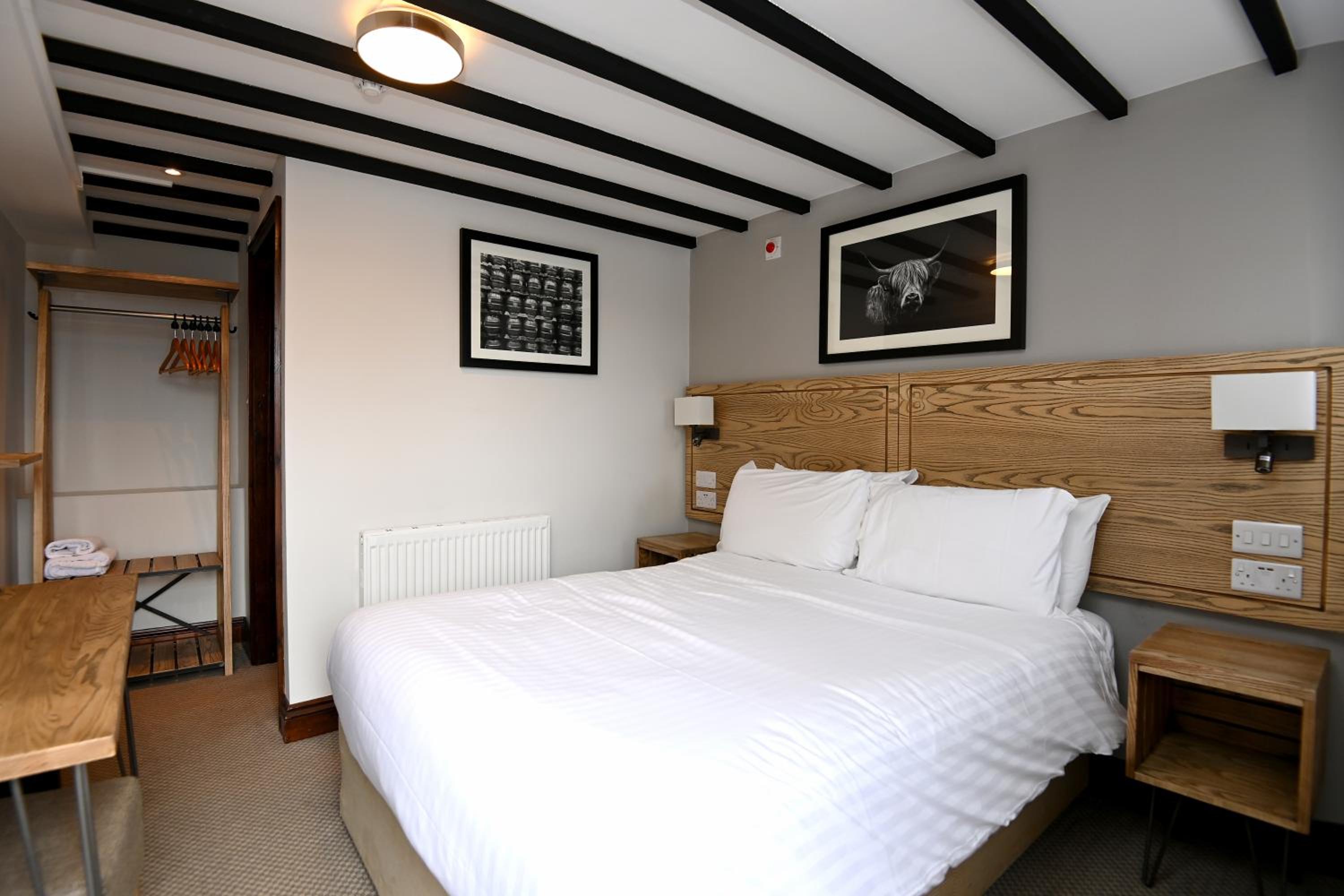 Standard Double Room - Photo 5