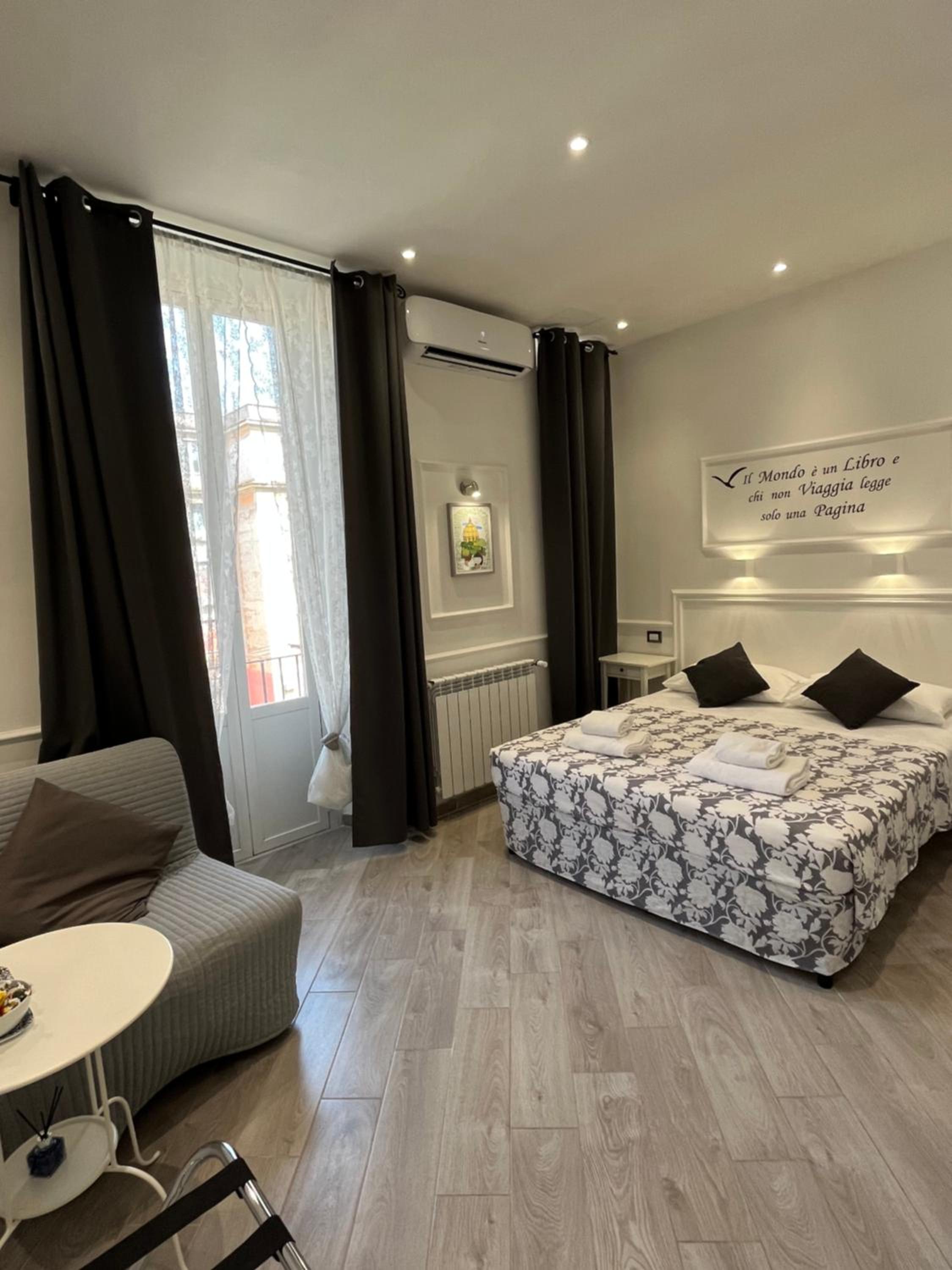 Double Room with Balcony photo 2