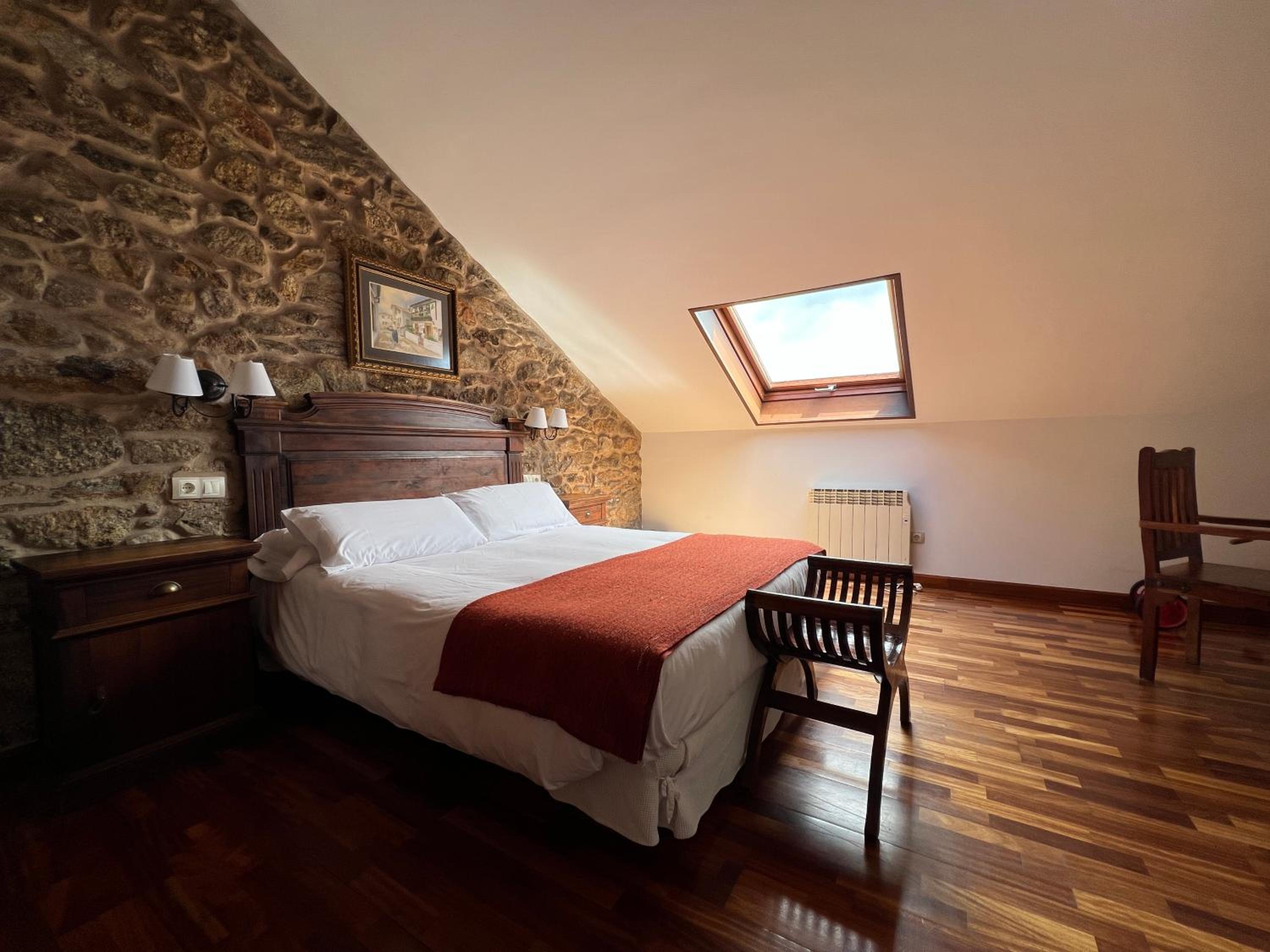 Deluxe Double Room photo 2