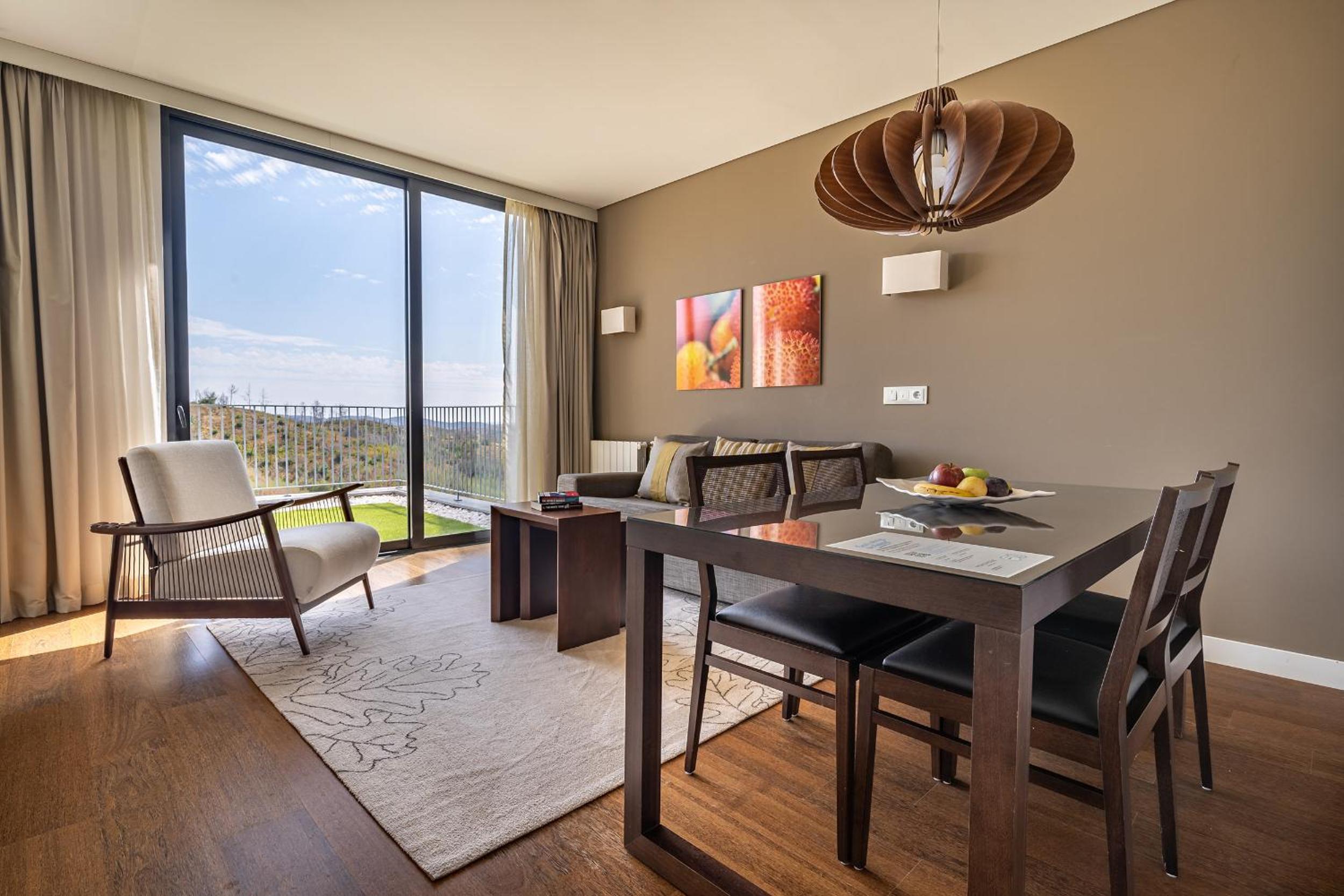 Suite with Terrace and Mountain View - Photo 1