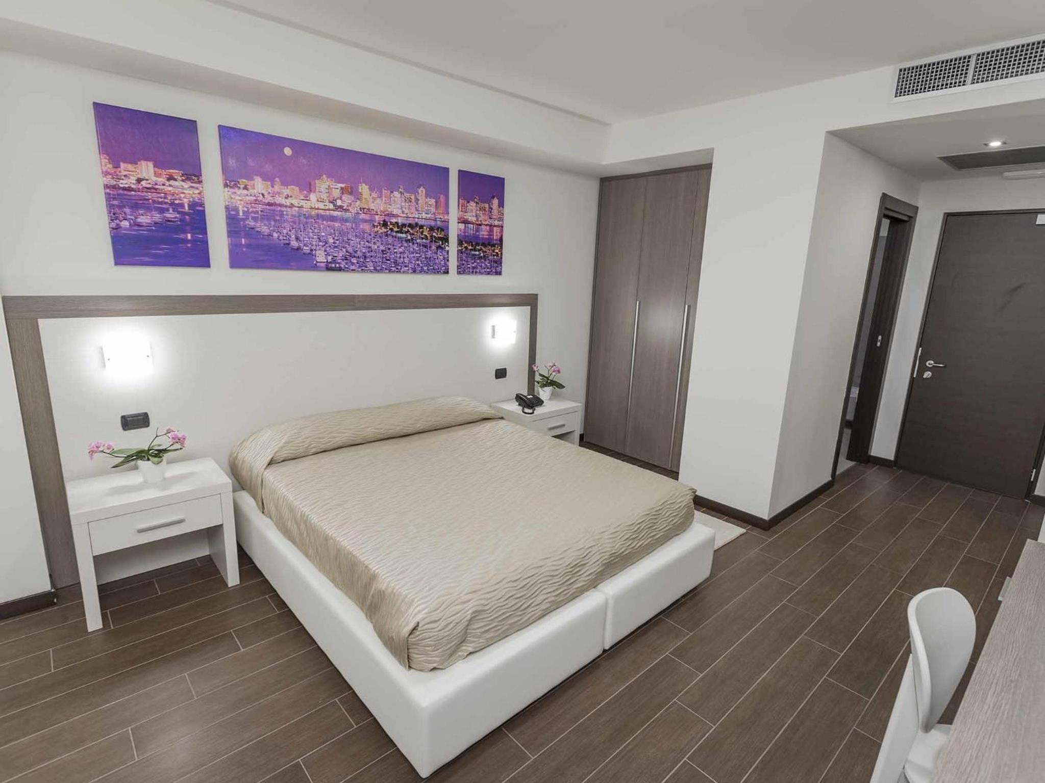 Double or Twin Room photo 2