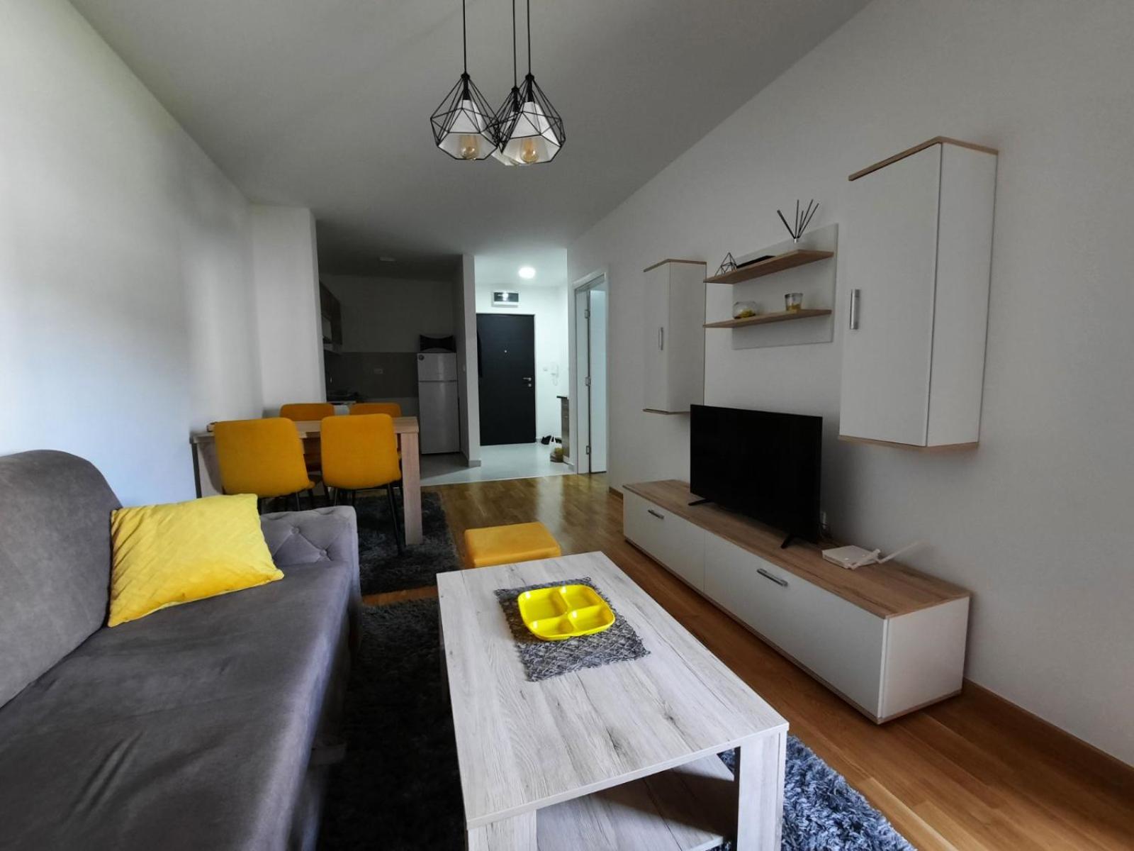 One-Bedroom Apartment photo 1