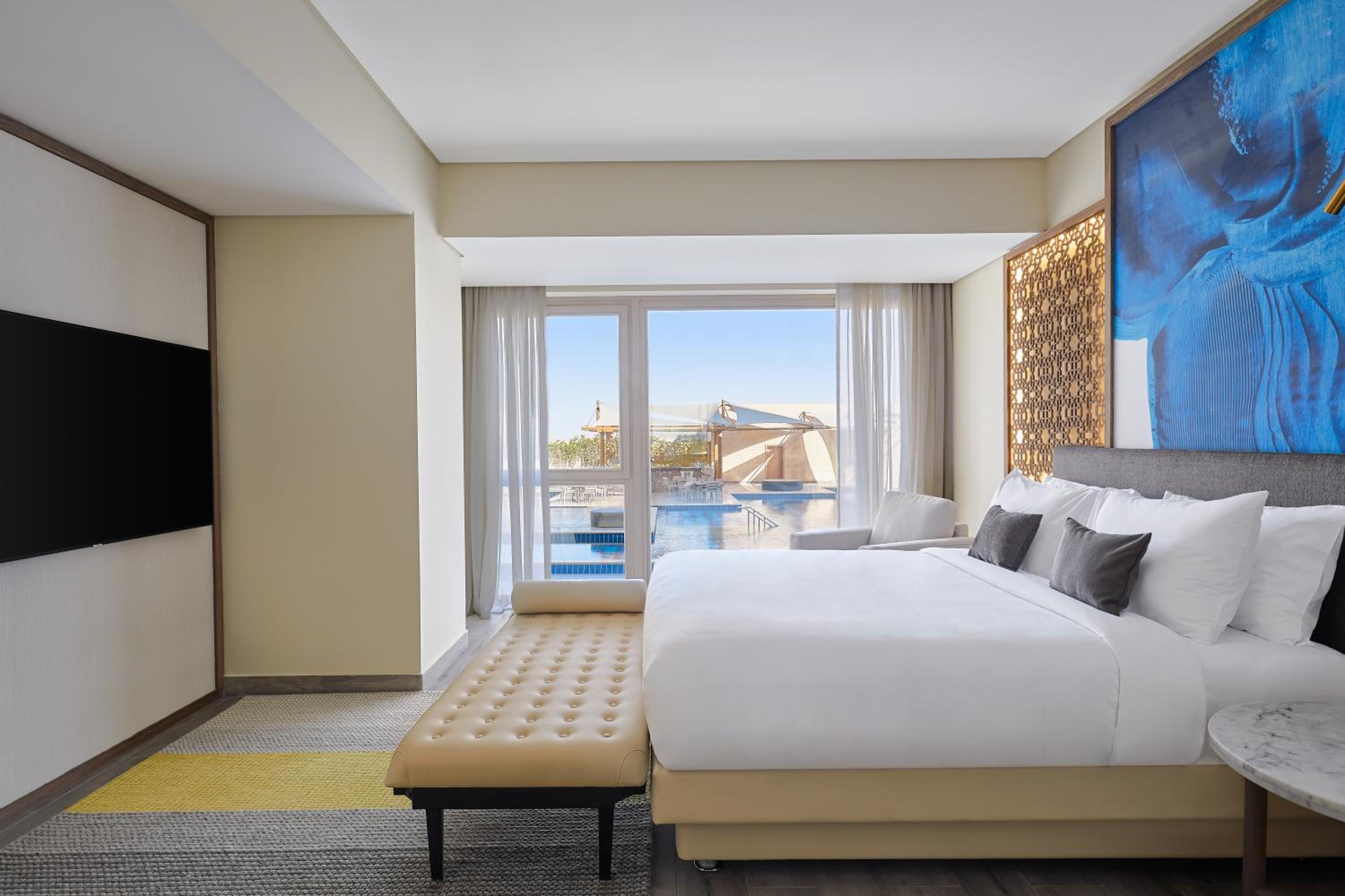Executive King Suite - Photo 9