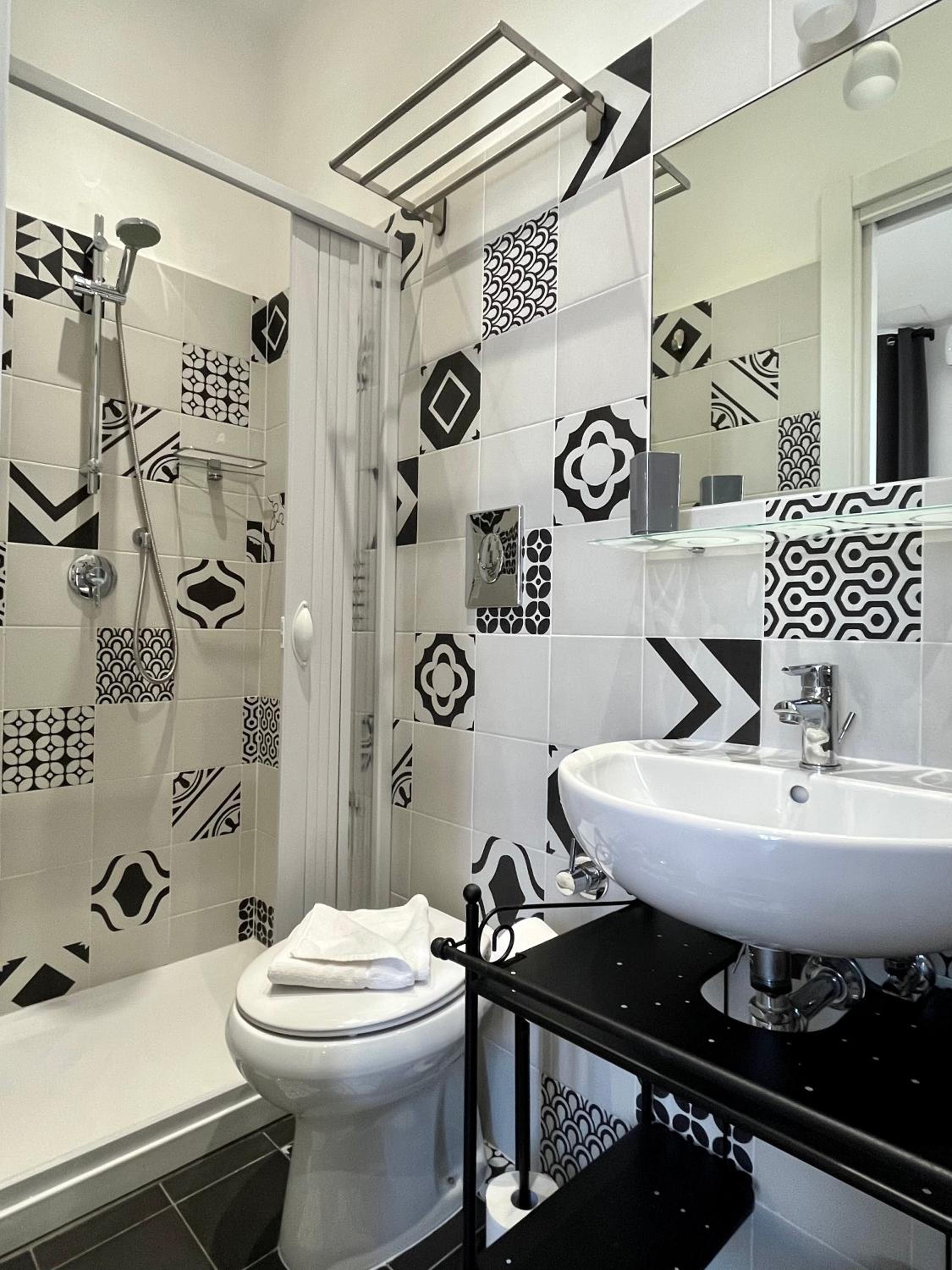 Double Room with Private Bathroom photo 3