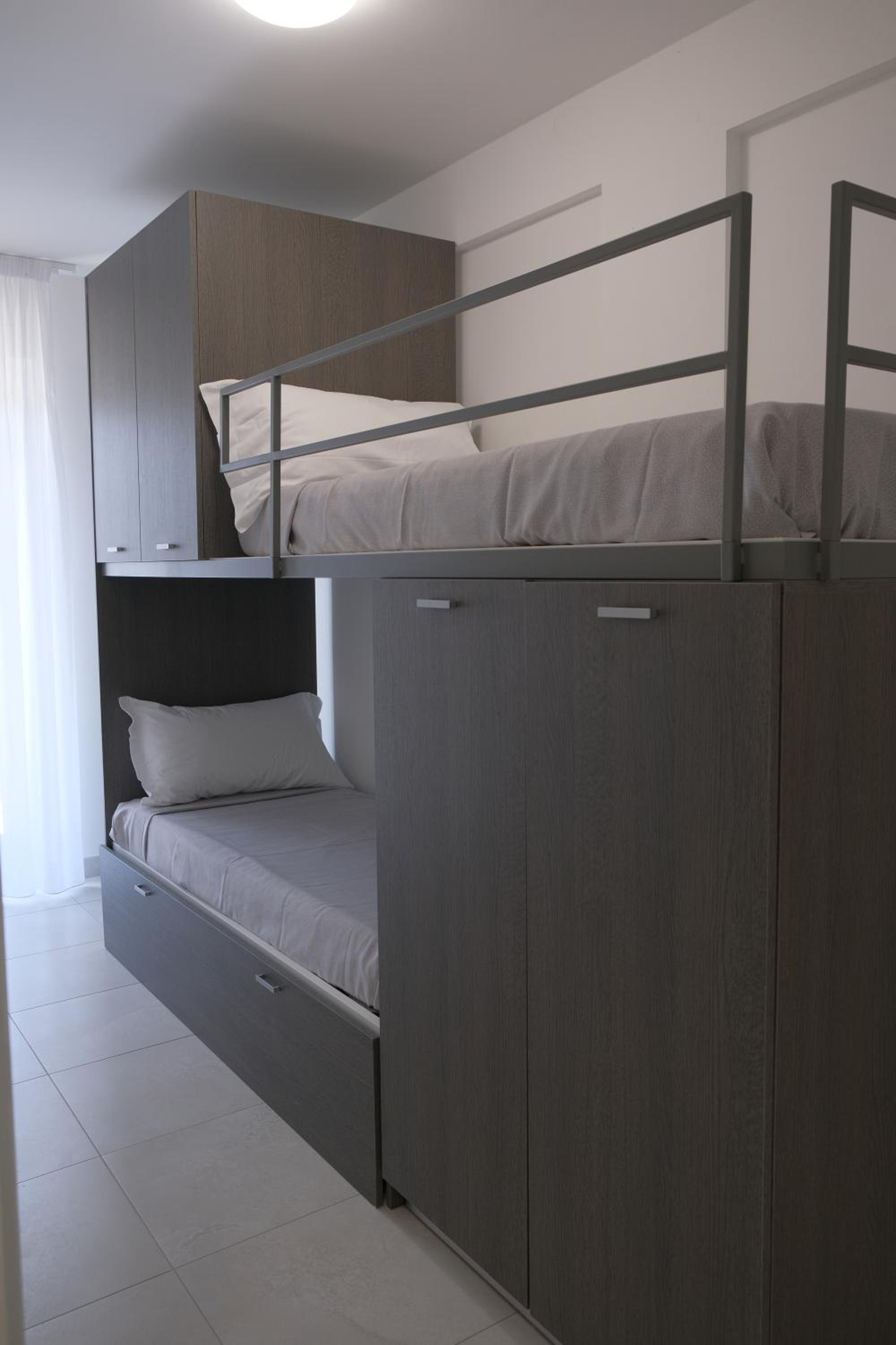 Apartment - Ground Floor - Photo 3