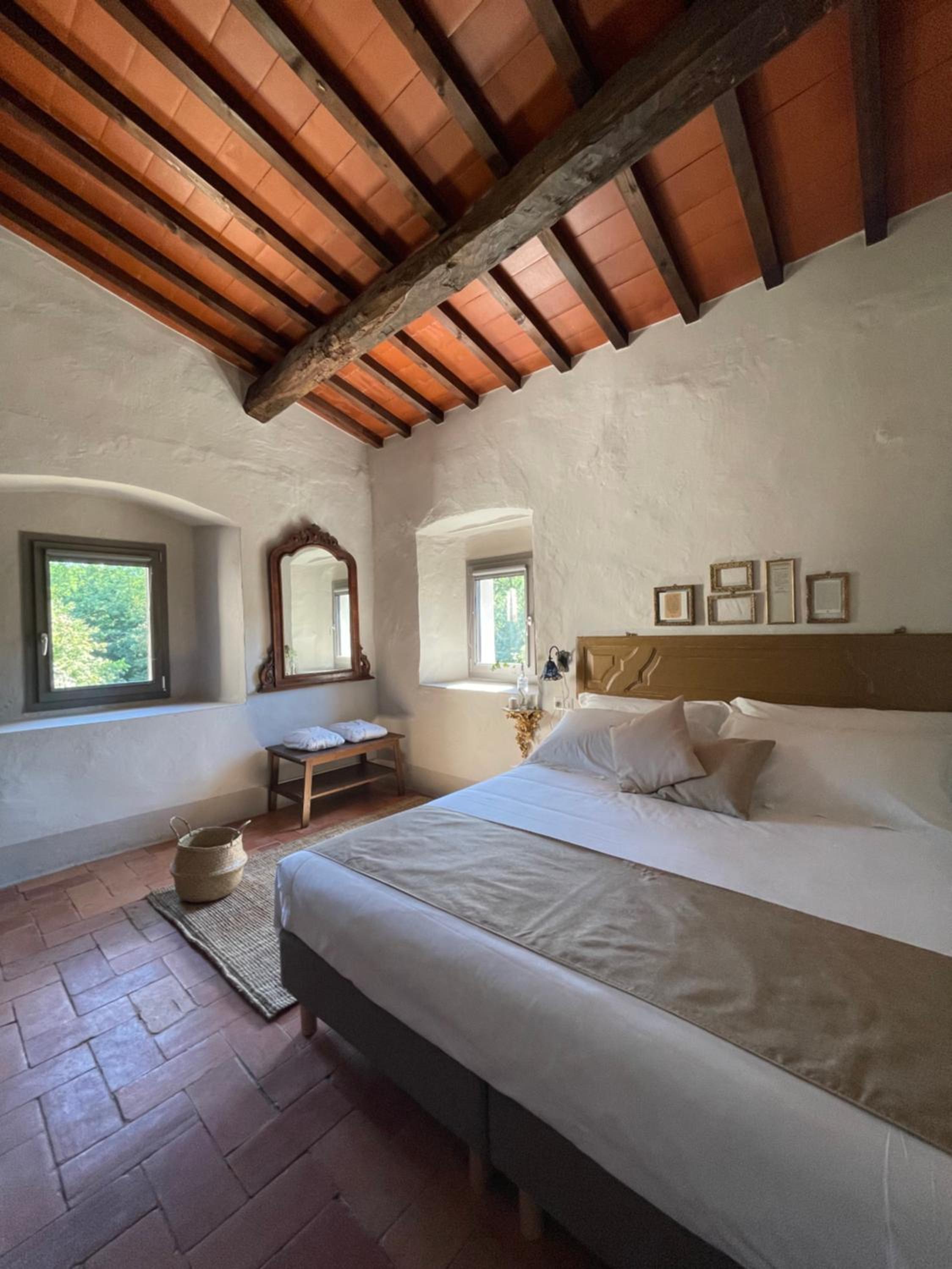 Deluxe Room - Photo 1