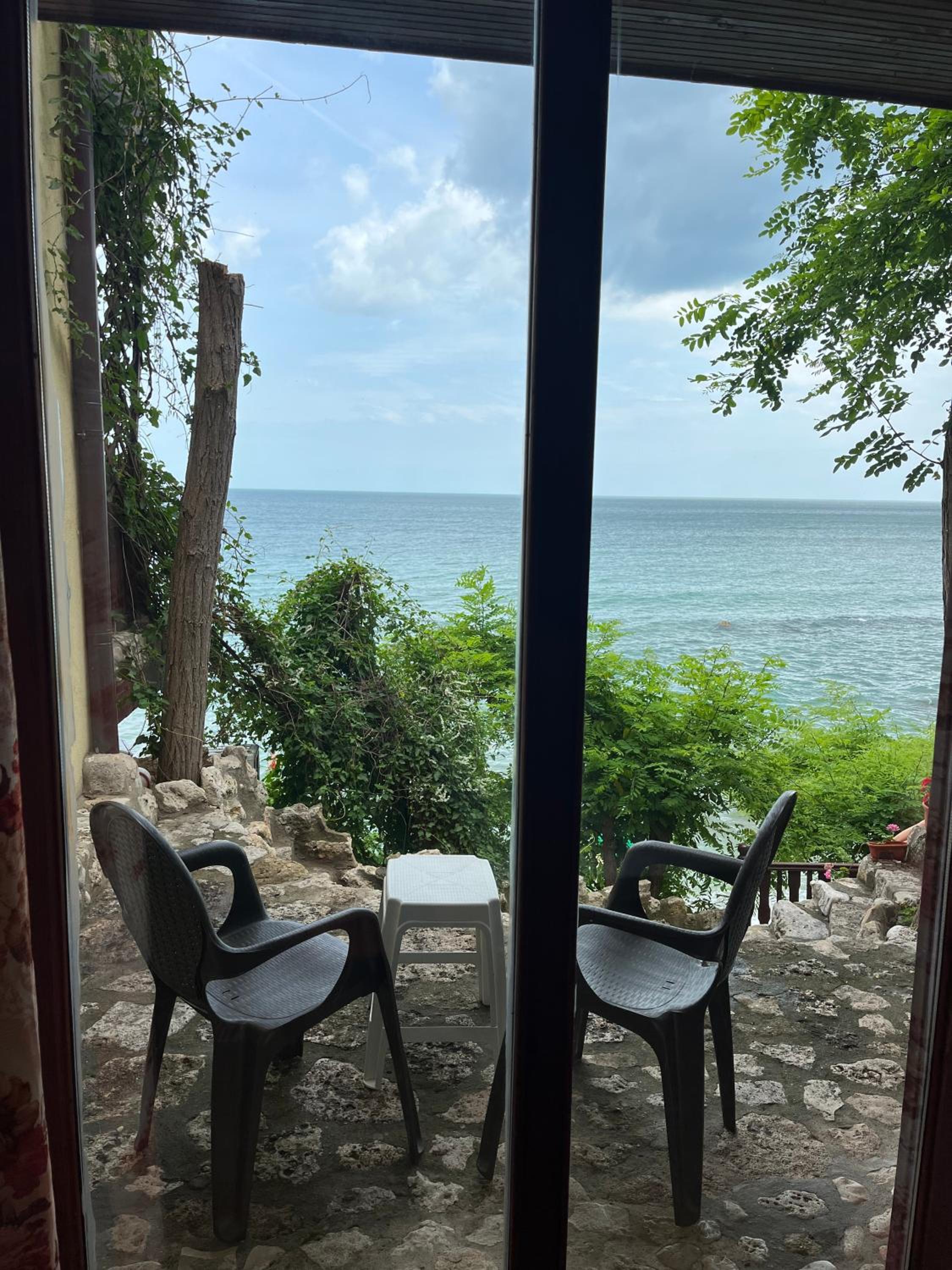 Double Room with Sea View and Balcony photo 2
