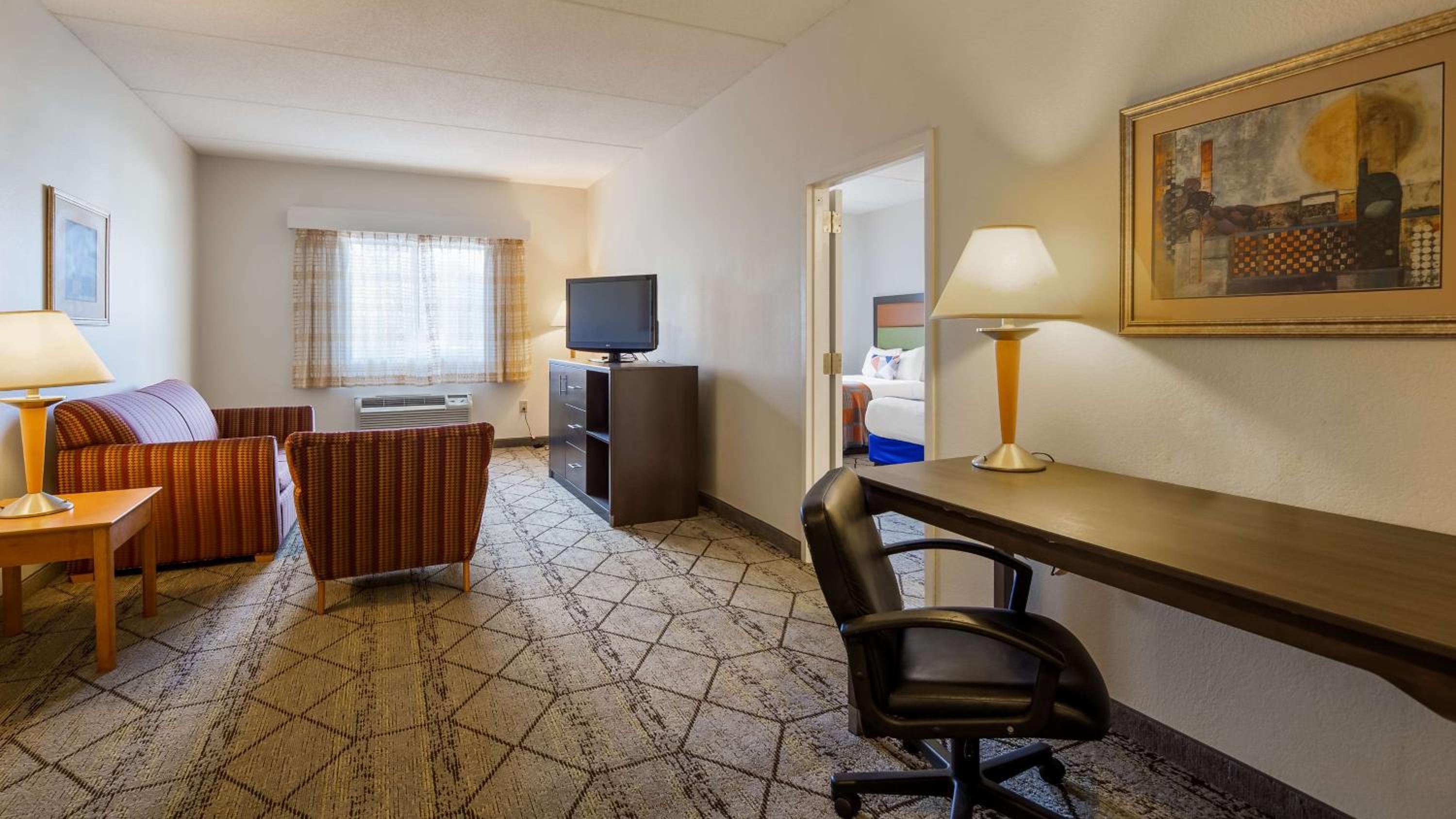 Standard Suite - Photo 2