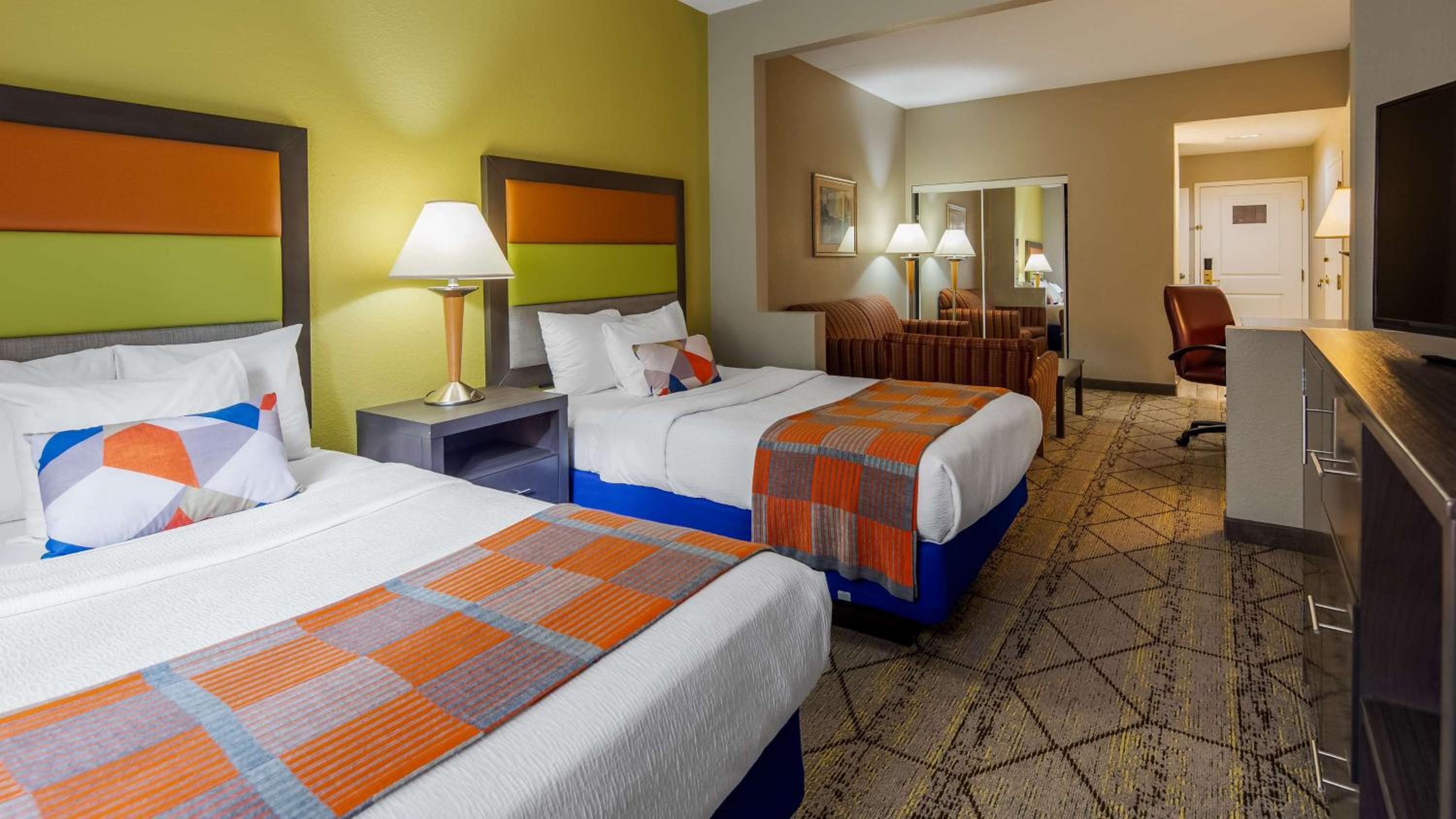 Standard Suite - Photo 3
