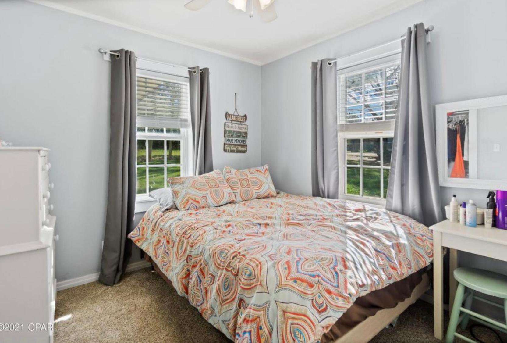 Two-Bedroom House photo 3
