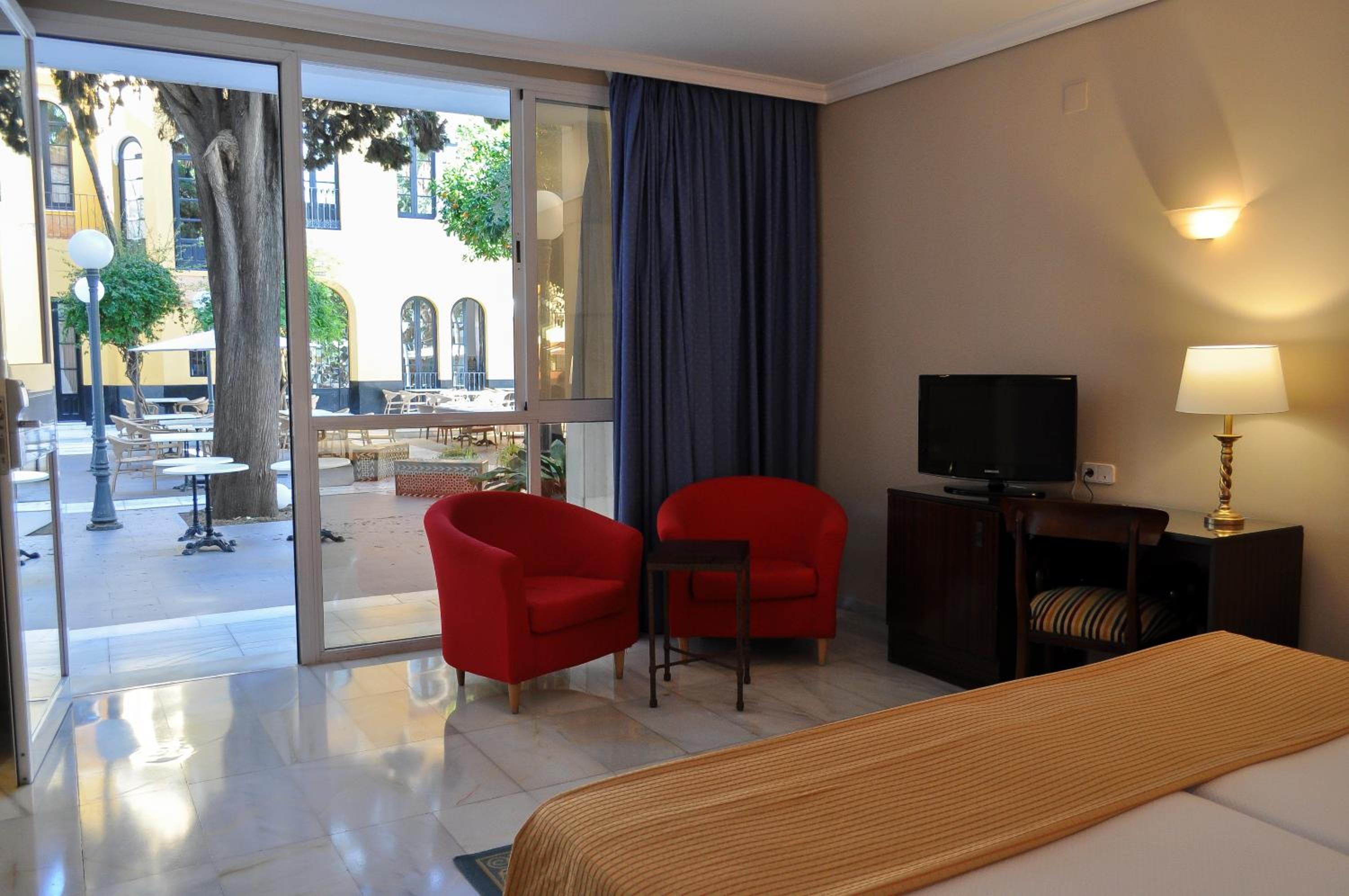 Double or Twin Room - Photo 5