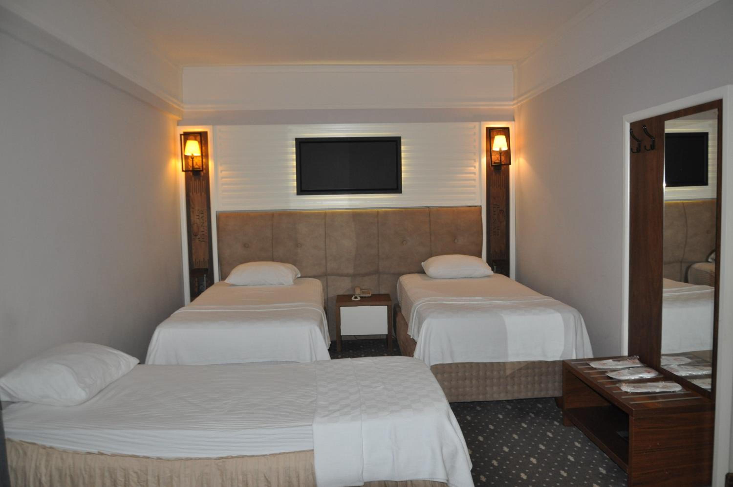 Triple Room with Garden View photo 2